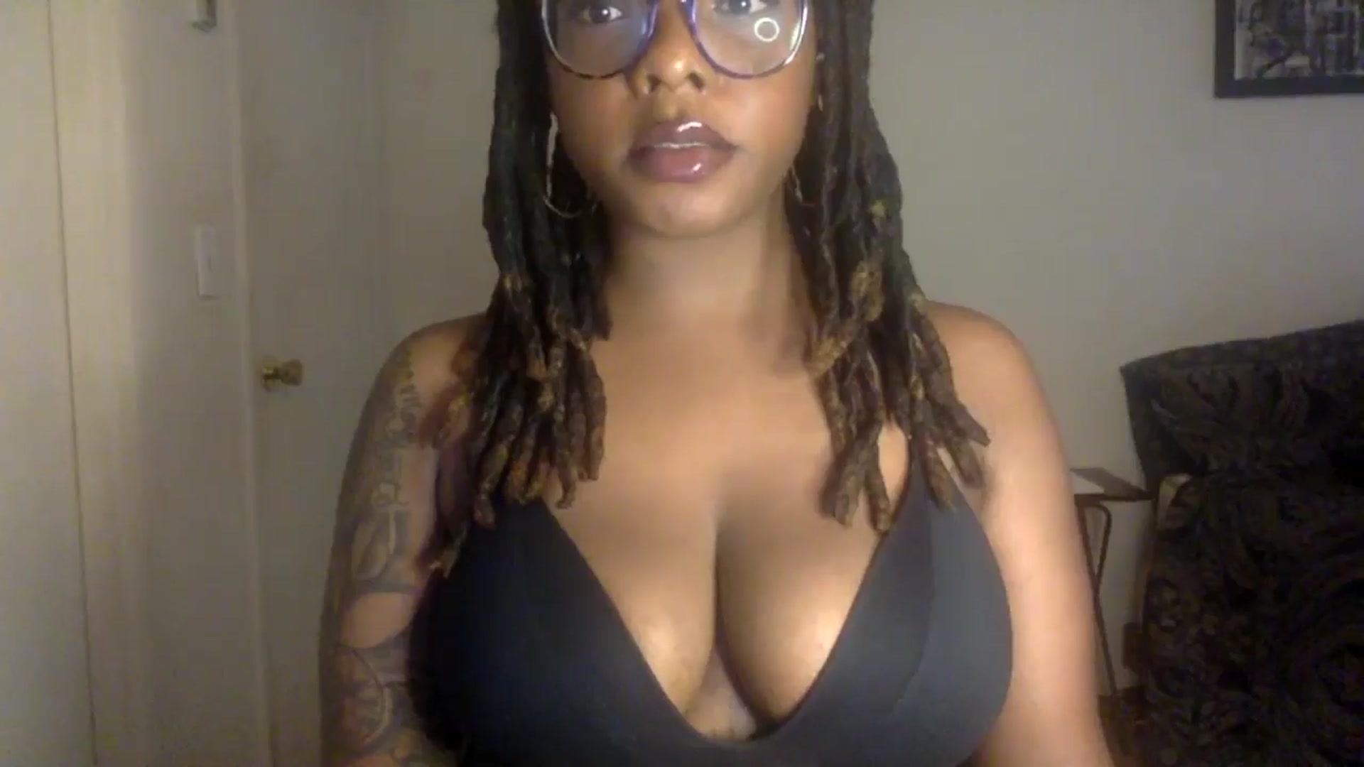 Gallery image thumbnail from warmhoney888's myfreecams stream on, 08/12/2025, 12:28 image 11 of 20
