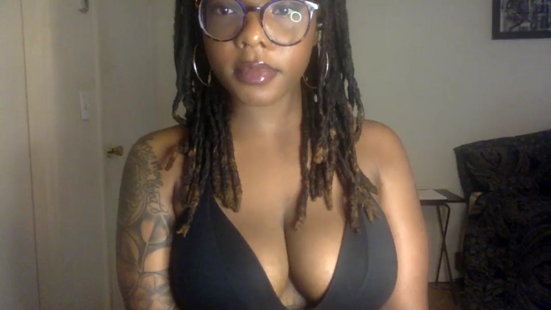 Gallery image thumbnail from warmhoney888's myfreecams stream on, 08/12/2025, 12:28 image 18 of 20