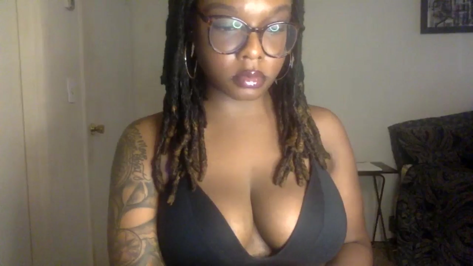 Gallery image thumbnail from warmhoney888's myfreecams stream on, 08/12/2025, 12:28 image 8 of 20