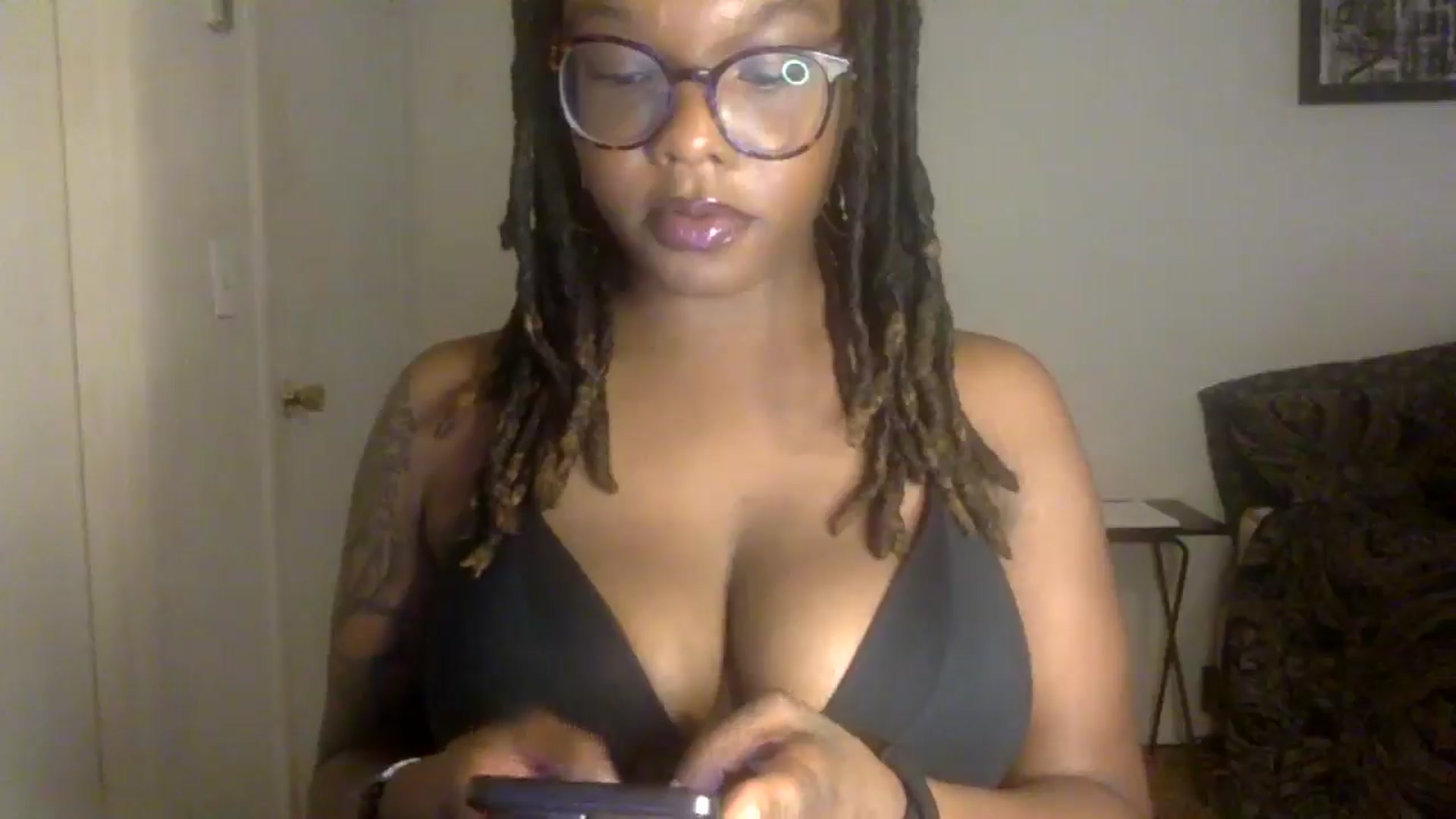 Gallery image thumbnail from warmhoney888's myfreecams stream on, 08/12/2025, 12:28 image 15 of 20