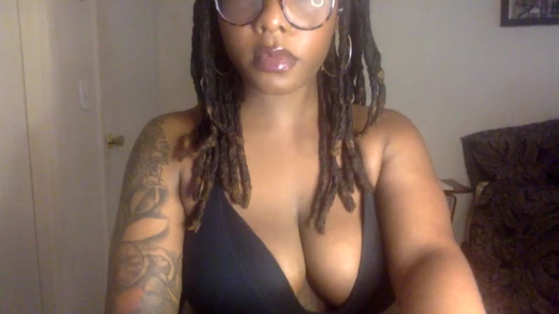 Gallery image thumbnail from warmhoney888's myfreecams stream on, 08/12/2025, 12:28 image 20 of 20