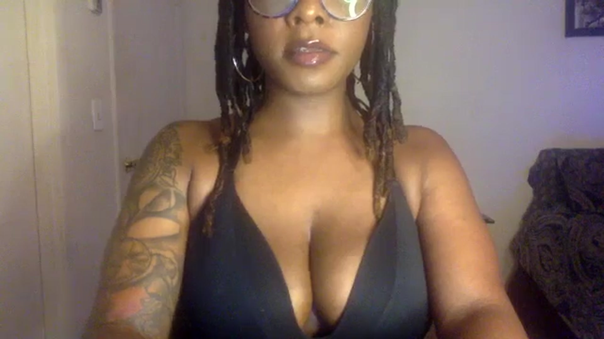 Gallery image thumbnail from warmhoney888's myfreecams stream on, 08/19/2025, 09:04 image 13 of 20