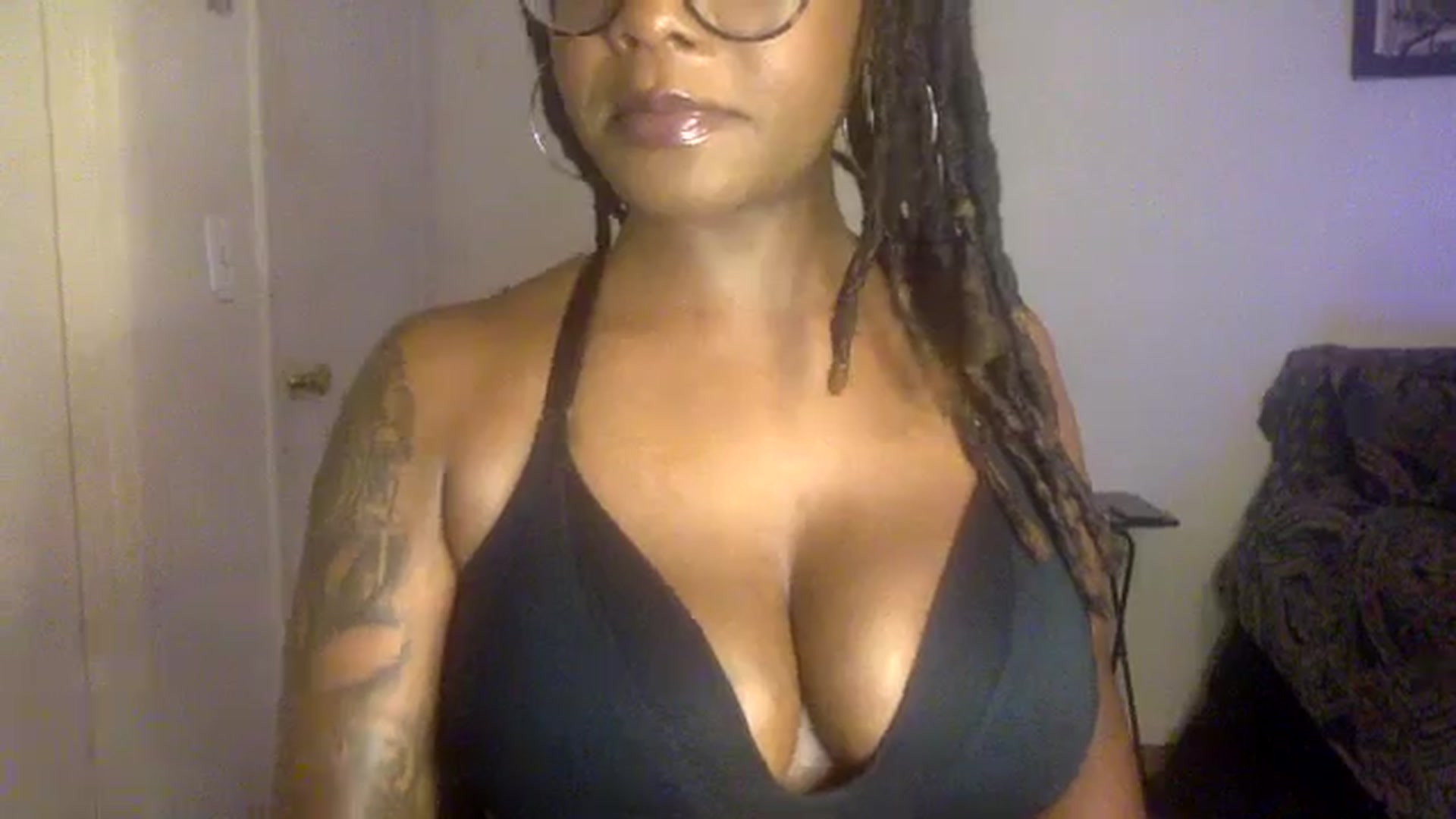 Gallery image thumbnail from warmhoney888's myfreecams stream on, 08/19/2025, 09:04 image 8 of 20