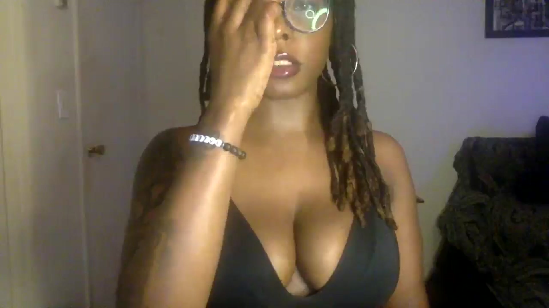 Gallery image thumbnail from warmhoney888's myfreecams stream on, 08/19/2025, 13:32 image 15 of 20