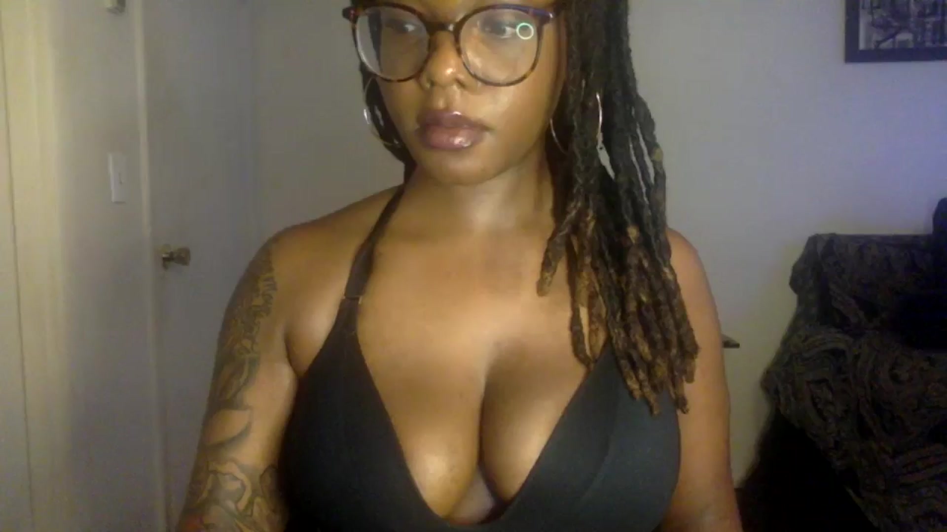 Gallery image thumbnail from warmhoney888's myfreecams stream on, 08/19/2025, 15:01 image 20 of 20