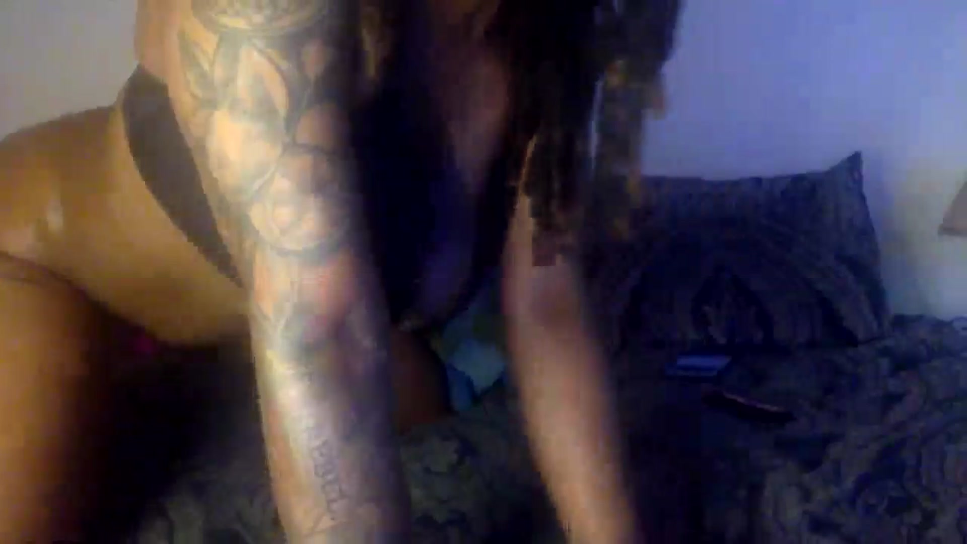 Gallery image thumbnail from warmhoney888's myfreecams stream on, 08/19/2025, 15:48 image 16 of 20
