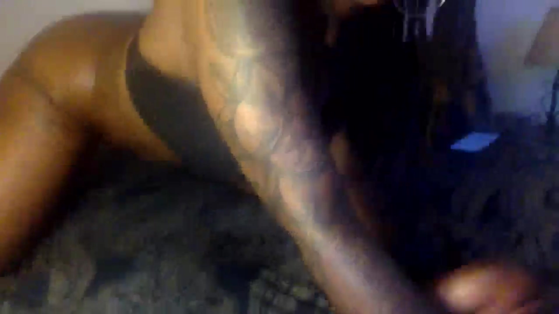 Gallery image thumbnail from warmhoney888's myfreecams stream on, 08/19/2025, 15:48 image 20 of 20
