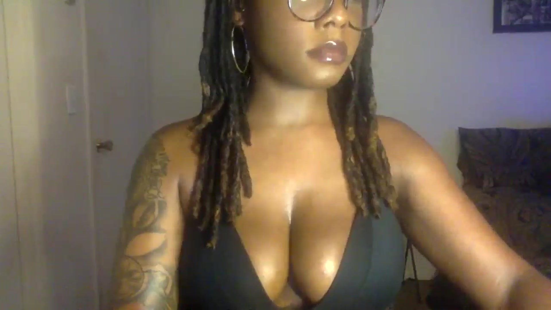 Gallery image thumbnail from warmhoney888's myfreecams stream on, 08/20/2025, 07:32 image 4 of 20