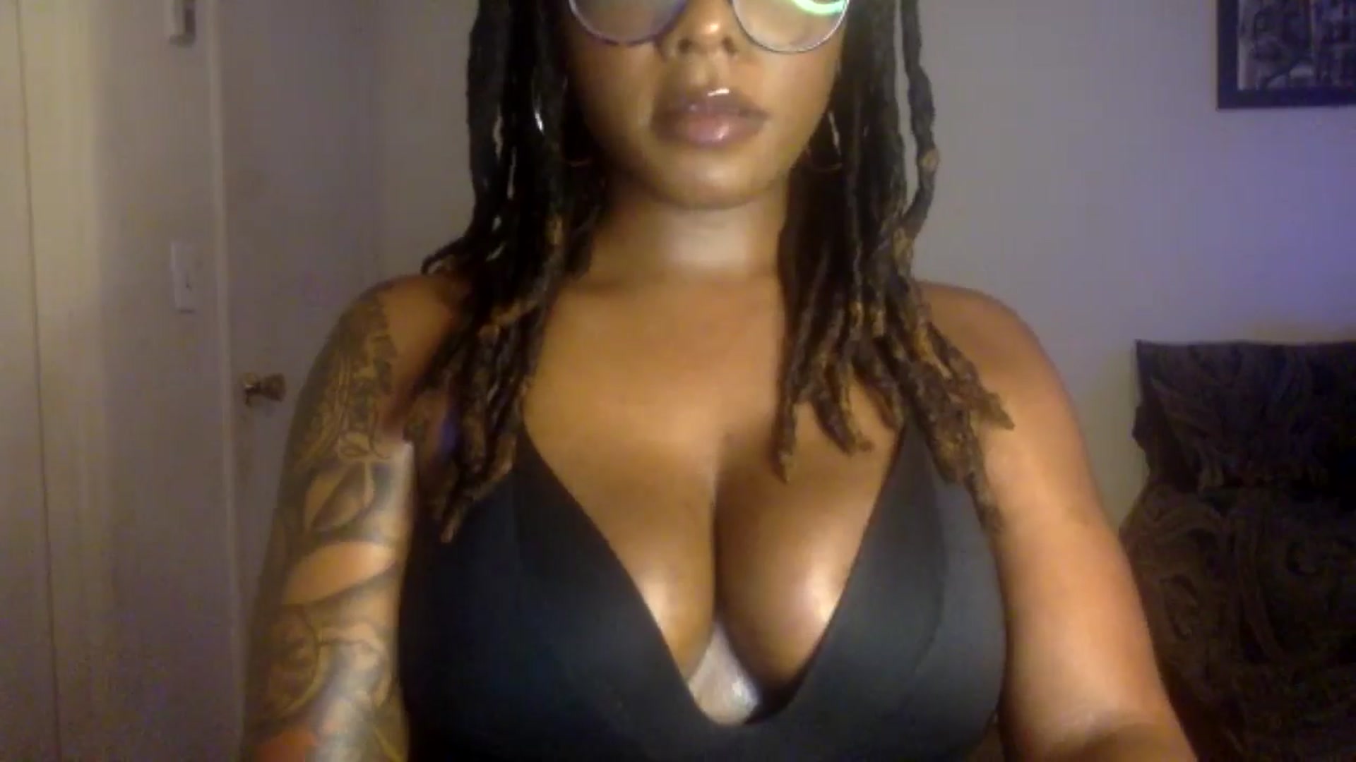Gallery image thumbnail from warmhoney888's myfreecams stream on, 08/20/2025, 07:32 image 20 of 20
