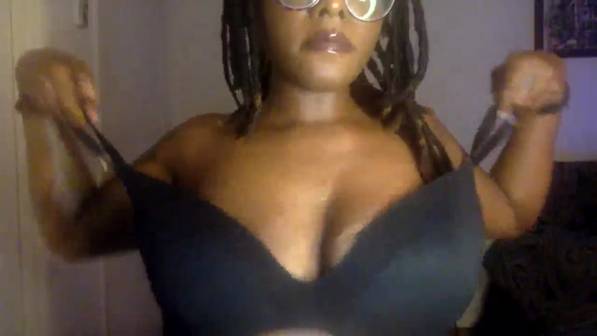Gallery image thumbnail from warmhoney888's myfreecams stream on, 08/20/2025, 07:32 image 19 of 20