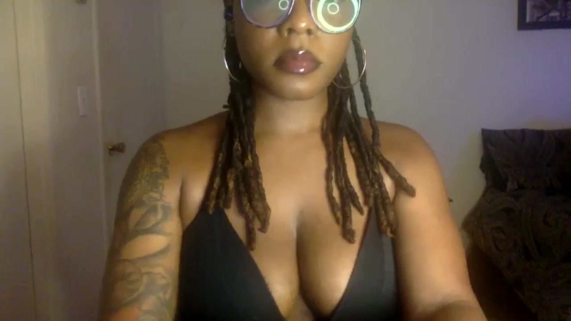 Gallery image thumbnail from warmhoney888's myfreecams stream on, 08/20/2025, 10:30 image 9 of 20