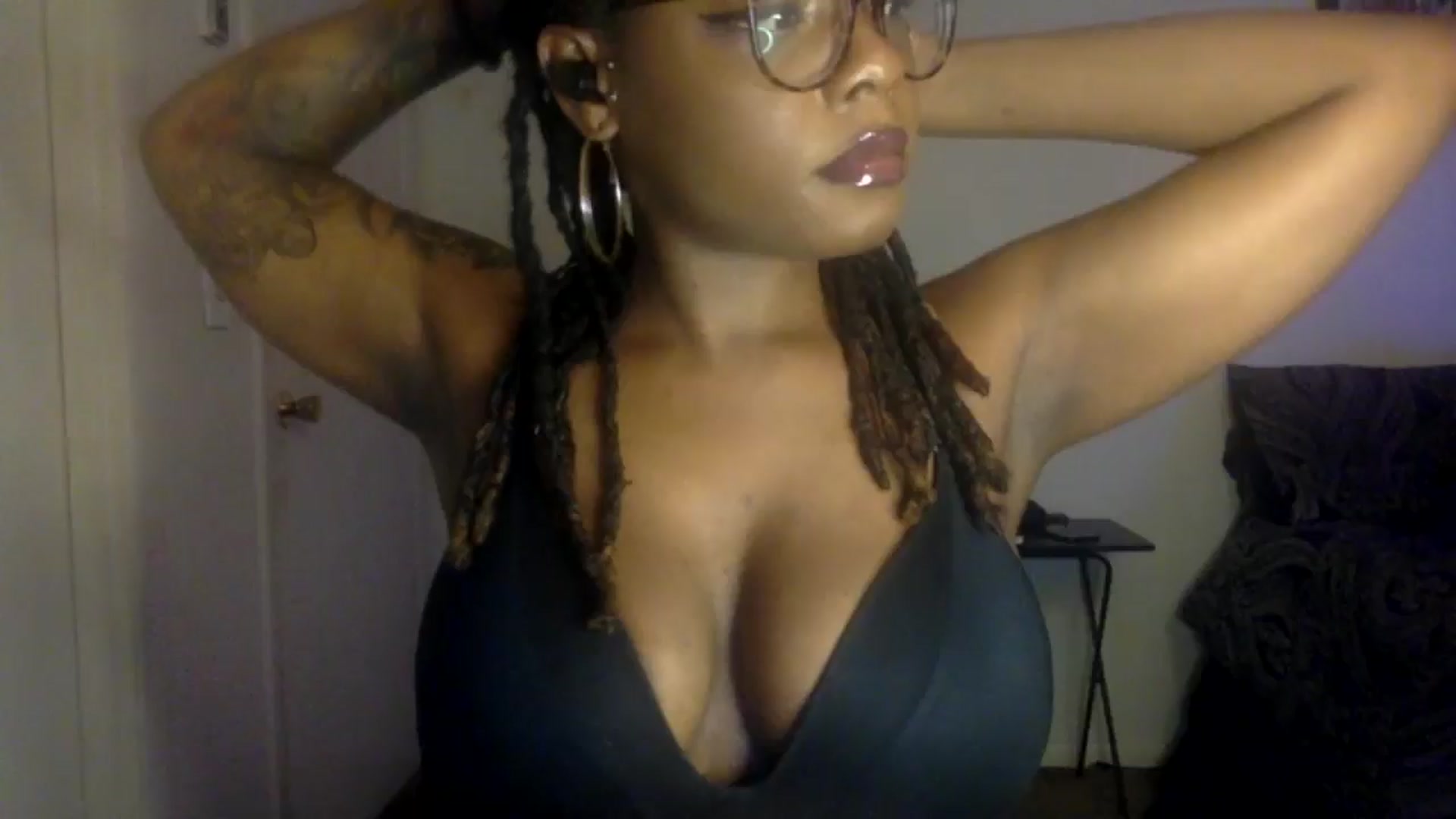 Gallery image thumbnail from warmhoney888's myfreecams stream on, 08/20/2025, 10:30 image 2 of 20