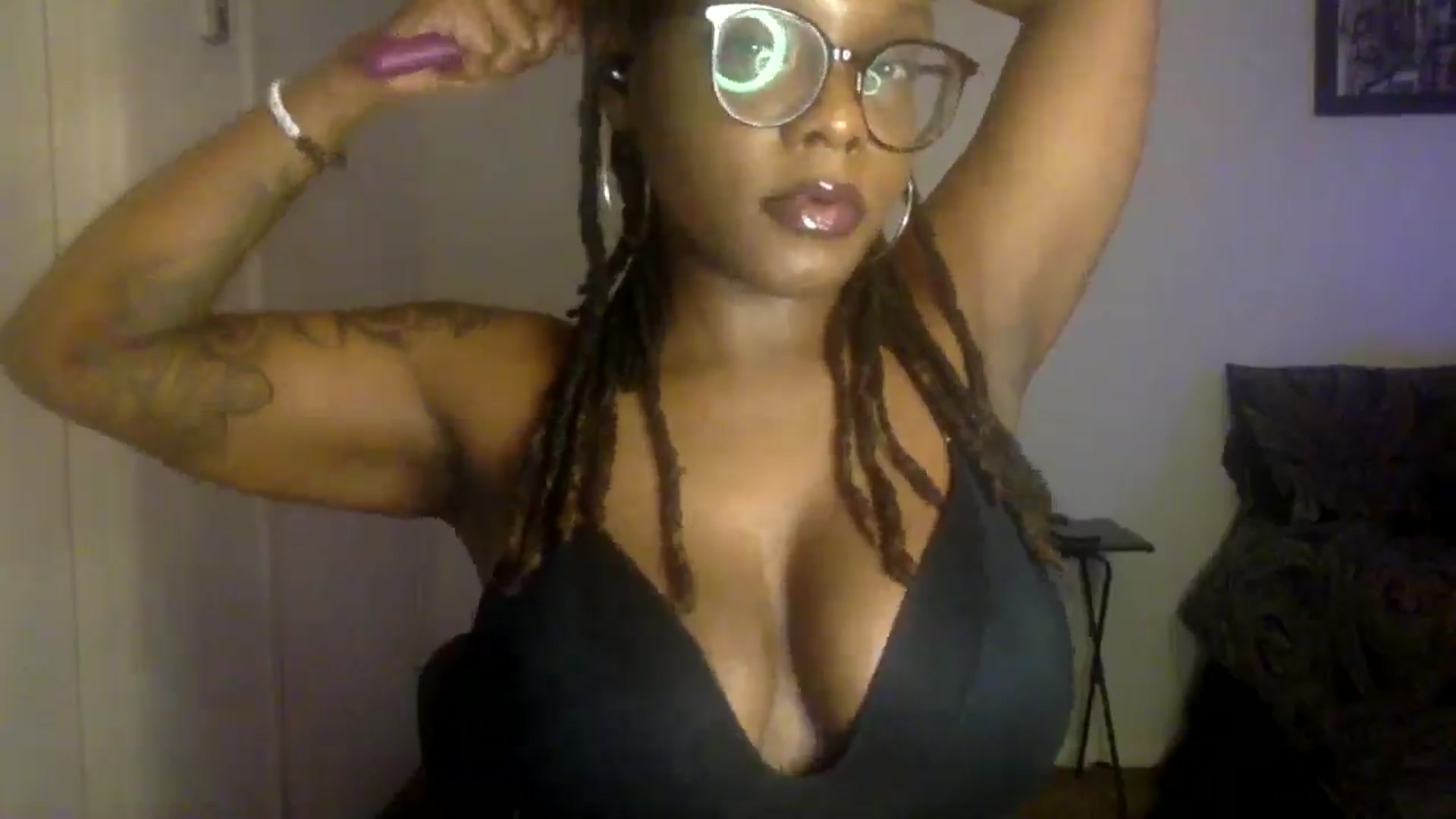 Gallery image thumbnail from warmhoney888's myfreecams stream on, 08/20/2025, 10:30 image 7 of 20