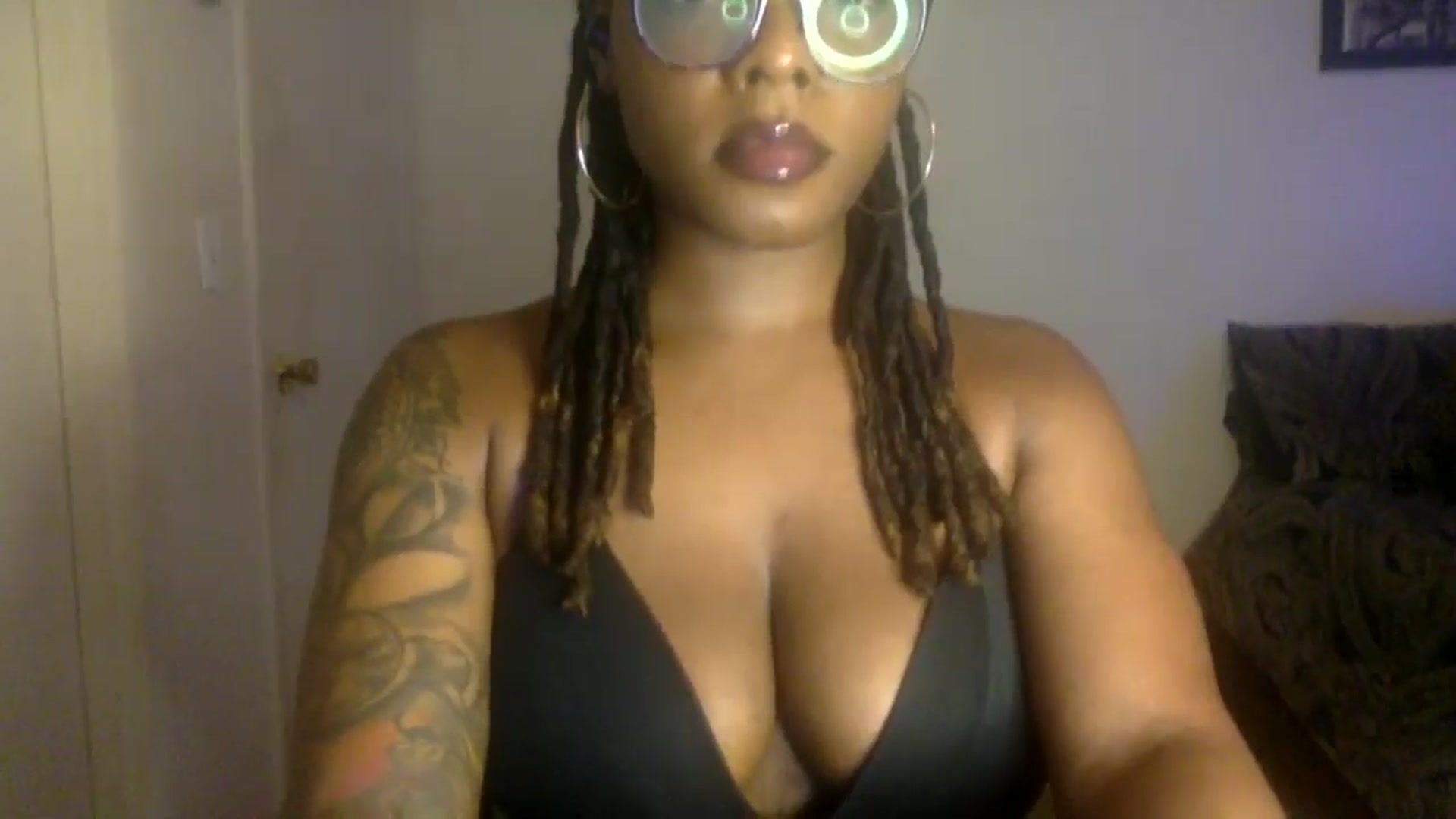 Gallery image thumbnail from warmhoney888's myfreecams stream on, 08/20/2025, 10:30 image 14 of 20
