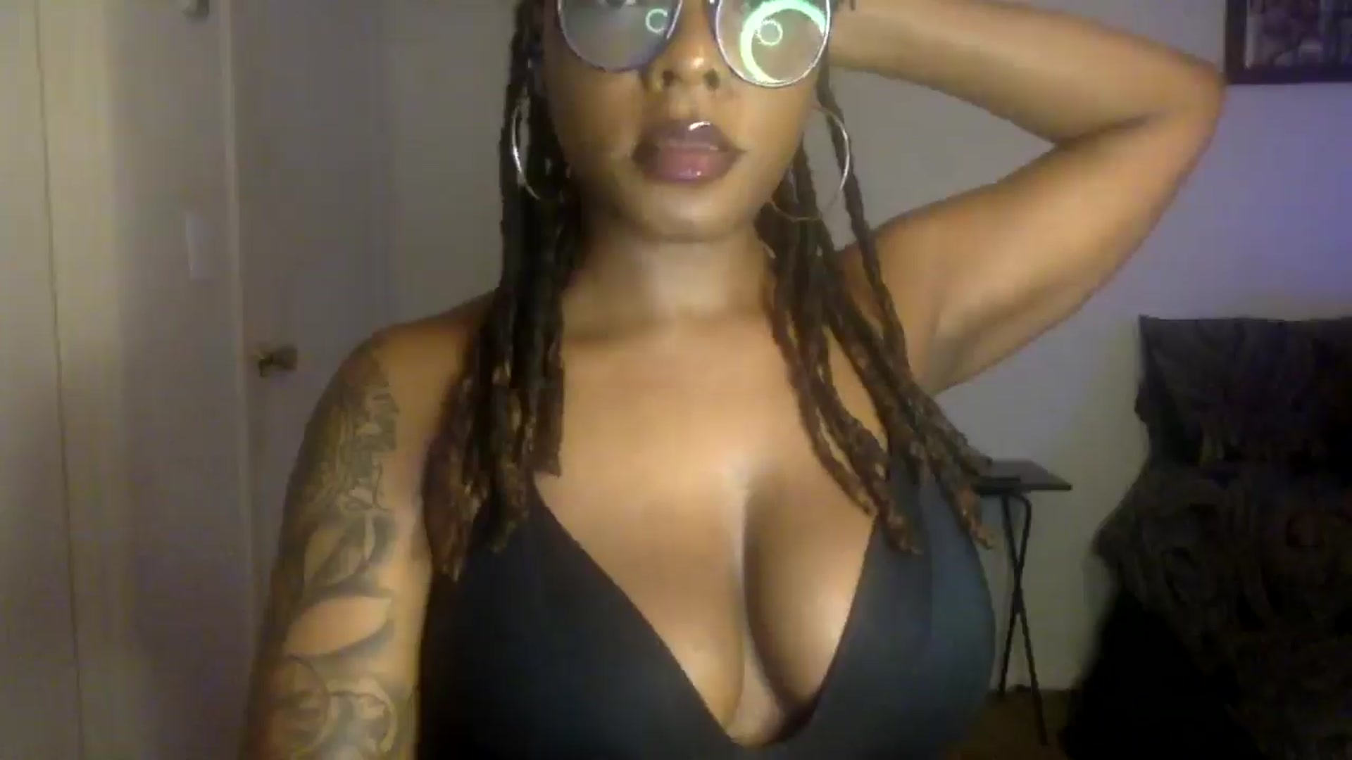 Gallery image thumbnail from warmhoney888's myfreecams stream on, 08/20/2025, 10:30 image 11 of 20
