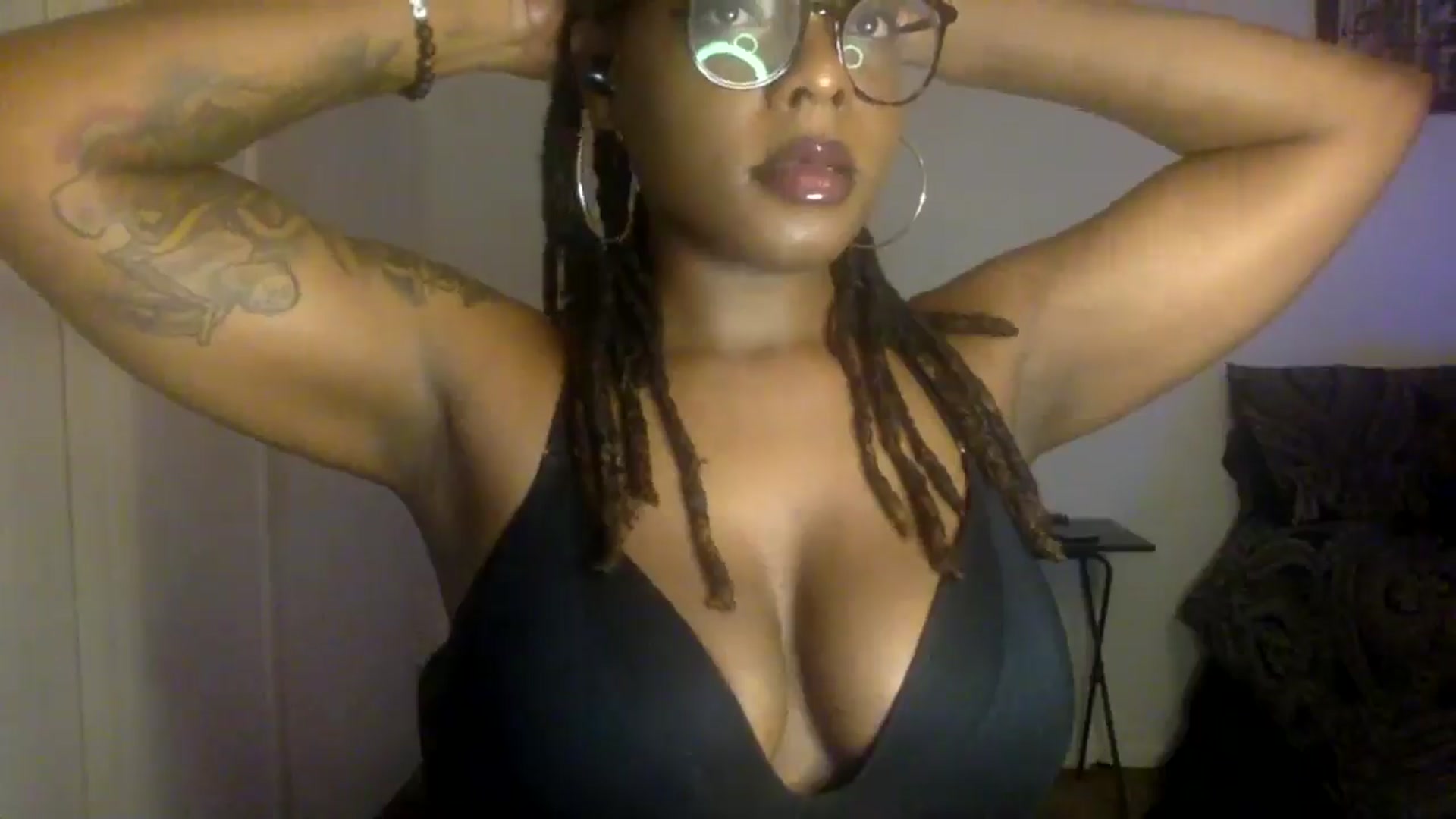 Gallery image thumbnail from warmhoney888's myfreecams stream on, 08/20/2025, 10:30 image 5 of 20