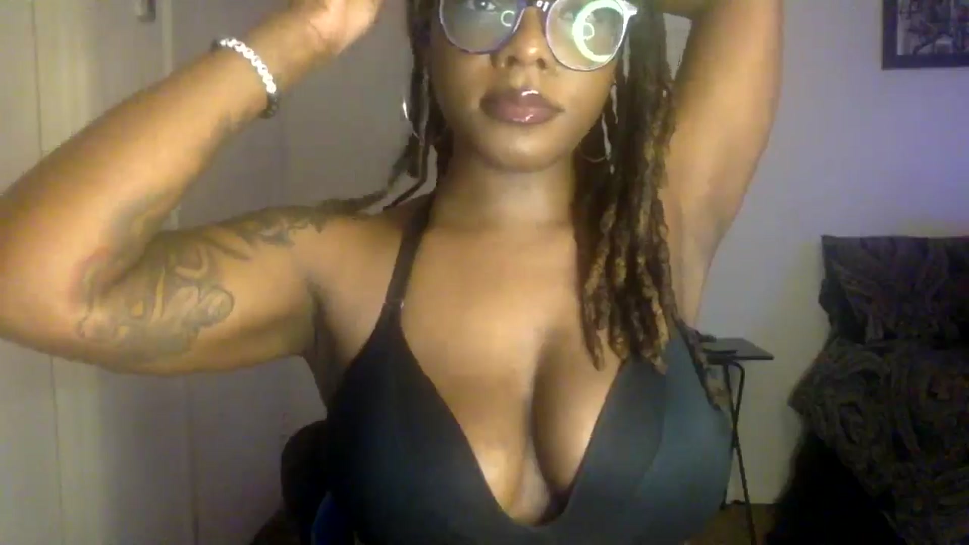 Gallery image thumbnail from warmhoney888's myfreecams stream on, 08/20/2025, 11:34 image 14 of 20