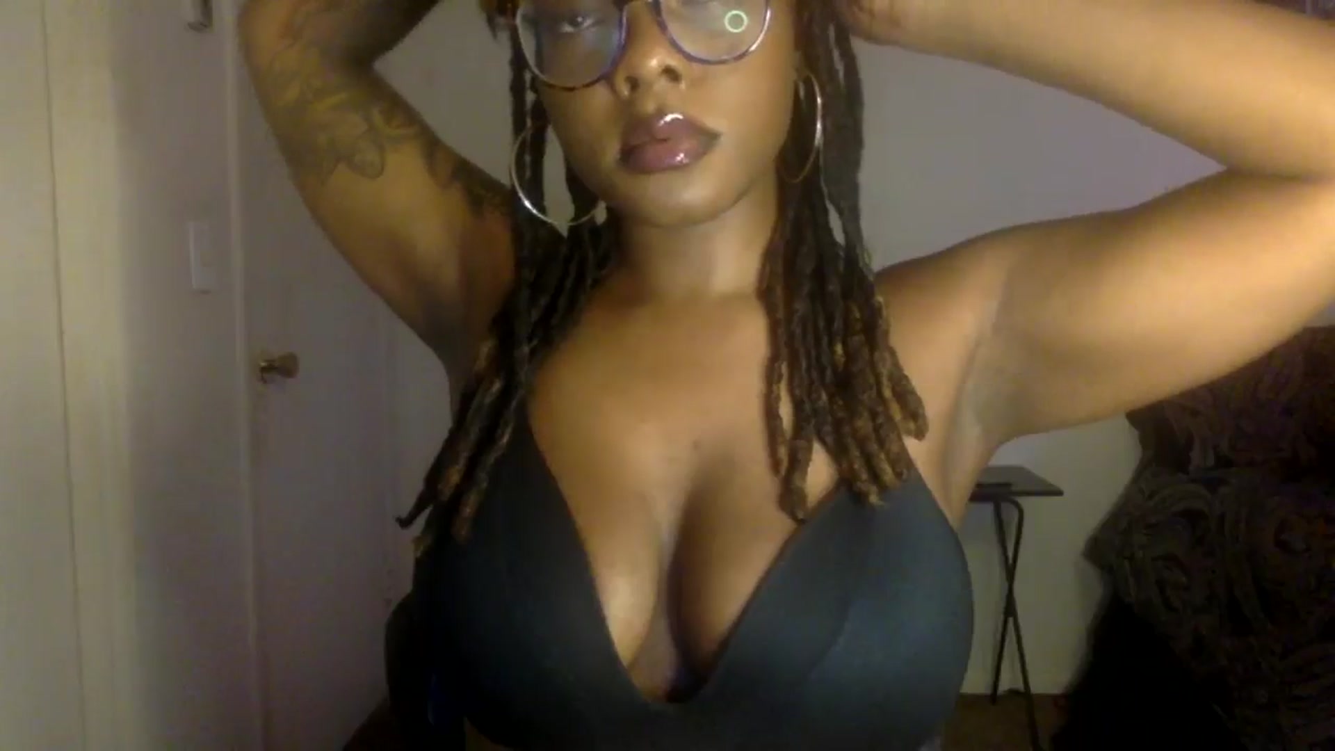 Gallery image thumbnail from warmhoney888's myfreecams stream on, 08/20/2025, 11:34 image 2 of 20
