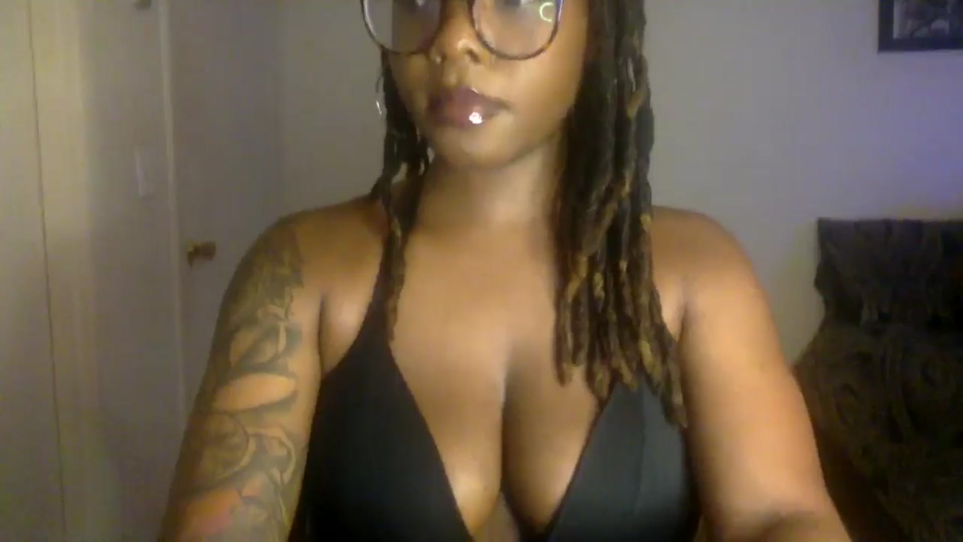 Gallery image thumbnail from warmhoney888's myfreecams stream on, 08/20/2025, 11:34 image 15 of 20
