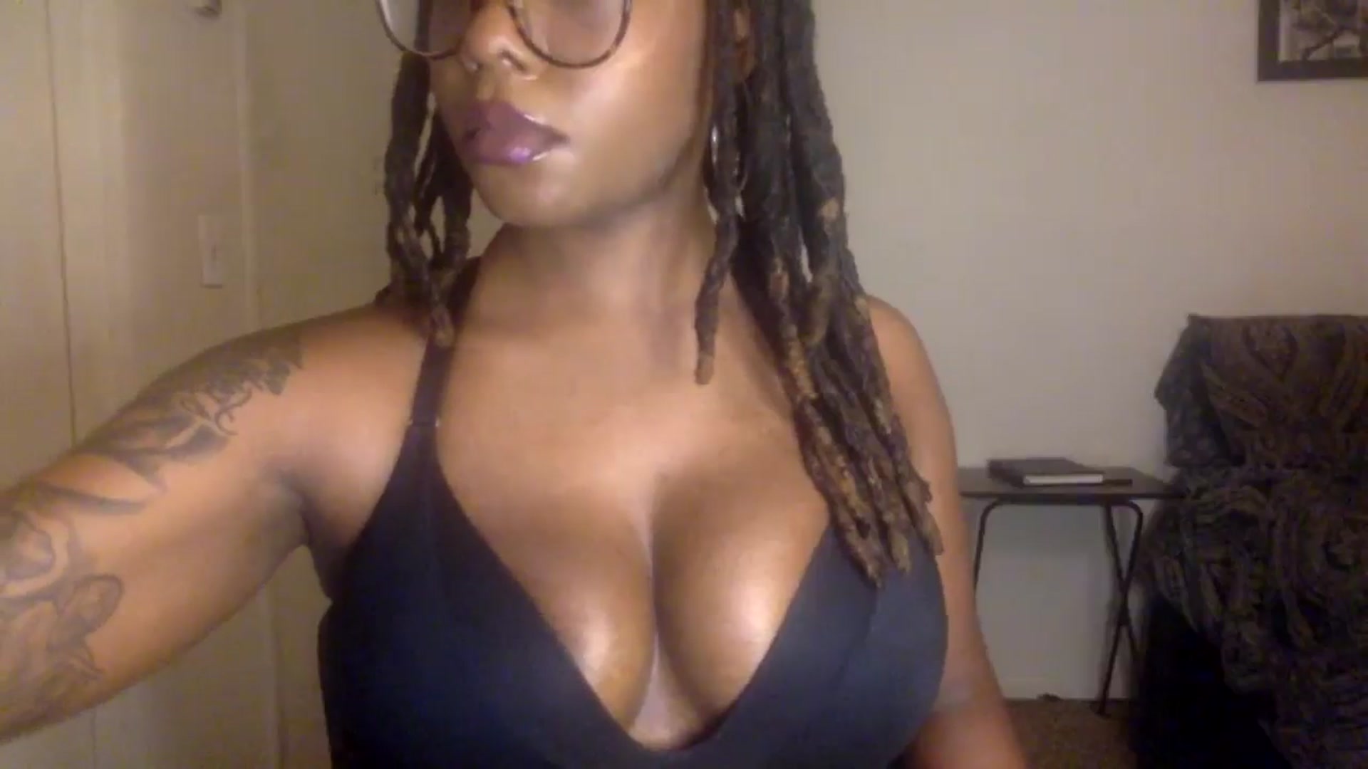 Gallery image thumbnail from warmhoney888's myfreecams stream on, 08/25/2025, 09:45 image 19 of 20