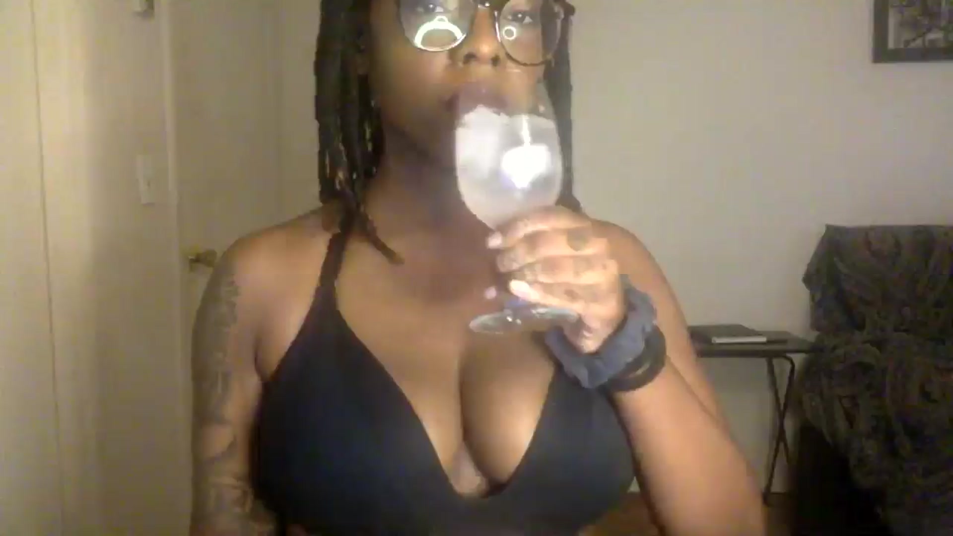 Gallery image thumbnail from warmhoney888's myfreecams stream on, 08/25/2025, 09:45 image 5 of 20