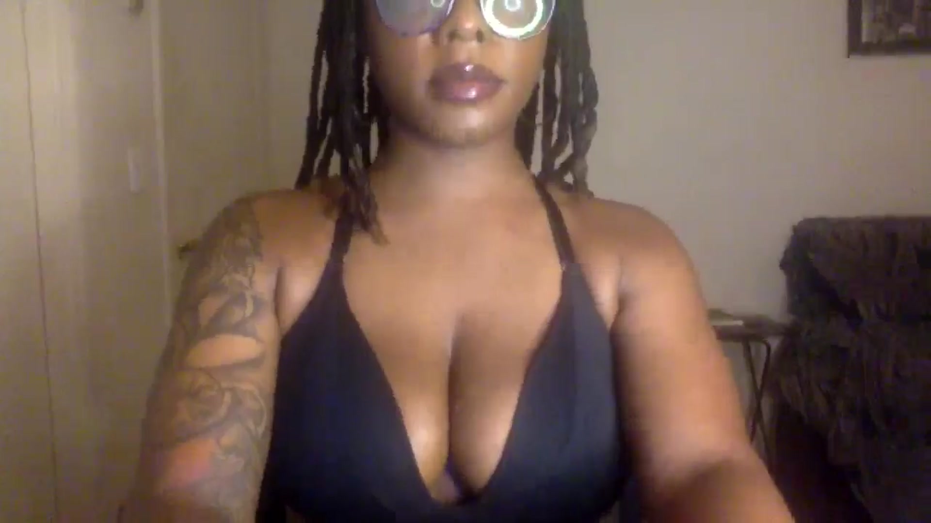 Gallery image thumbnail from warmhoney888's myfreecams stream on, 08/25/2025, 10:17 image 2 of 20