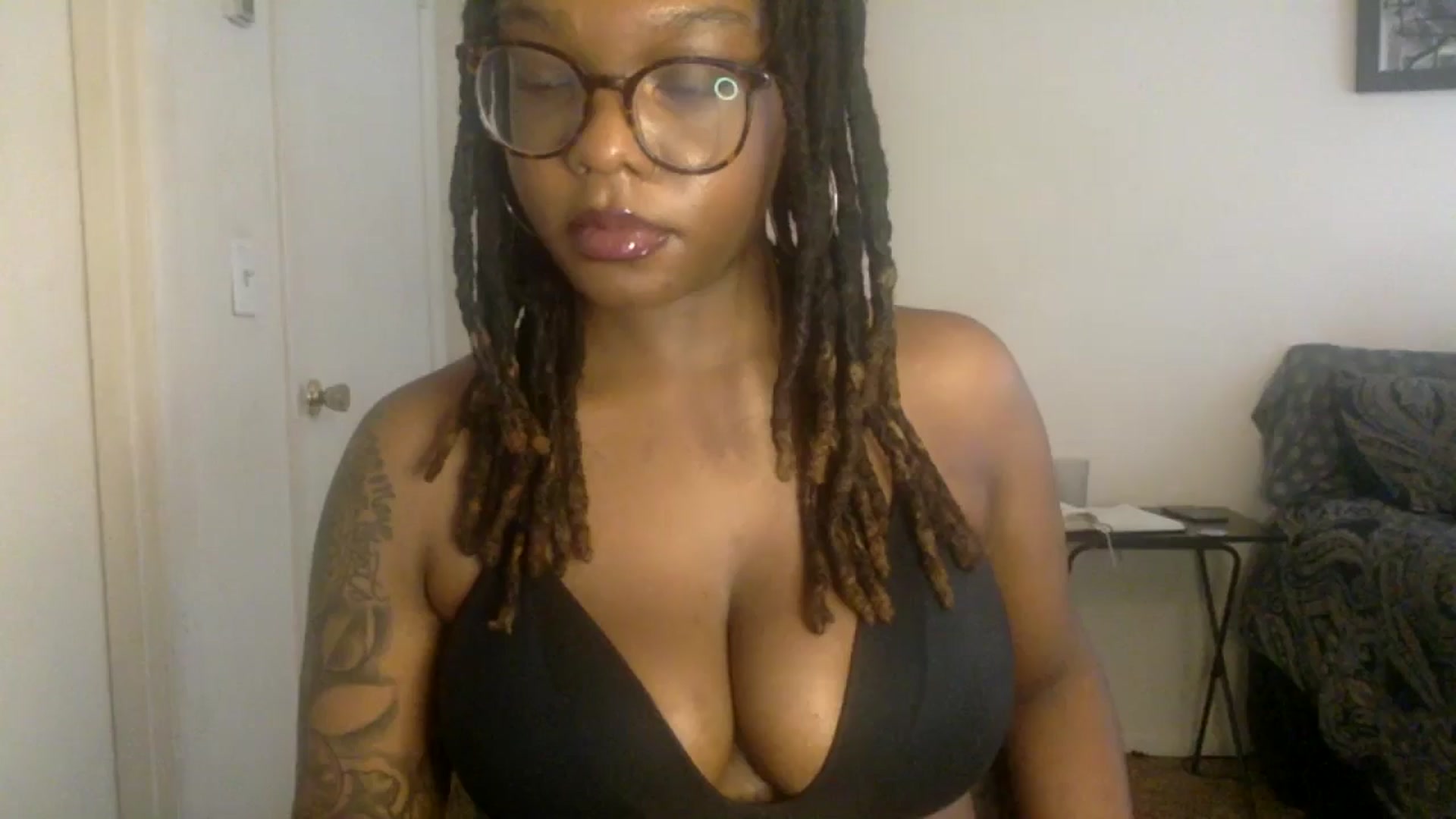 Gallery image thumbnail from warmhoney888's myfreecams stream on, 08/26/2025, 18:53 image 1 of 20