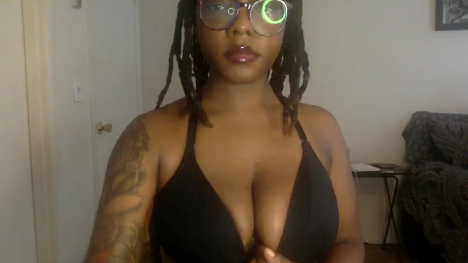 Gallery image thumbnail from warmhoney888's myfreecams stream on, 08/26/2025, 18:53 image 8 of 20