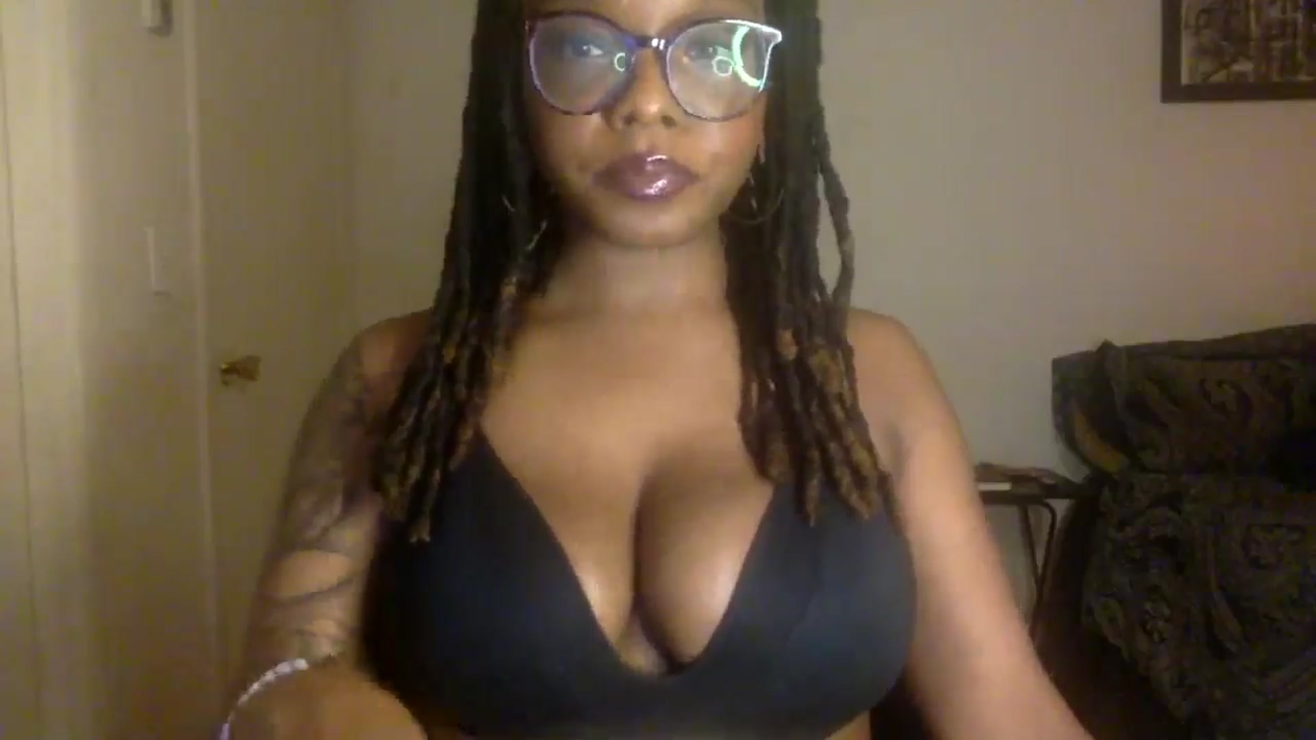 Gallery image thumbnail from warmhoney888's myfreecams stream on, 09/06/2025, 08:00 image 7 of 20