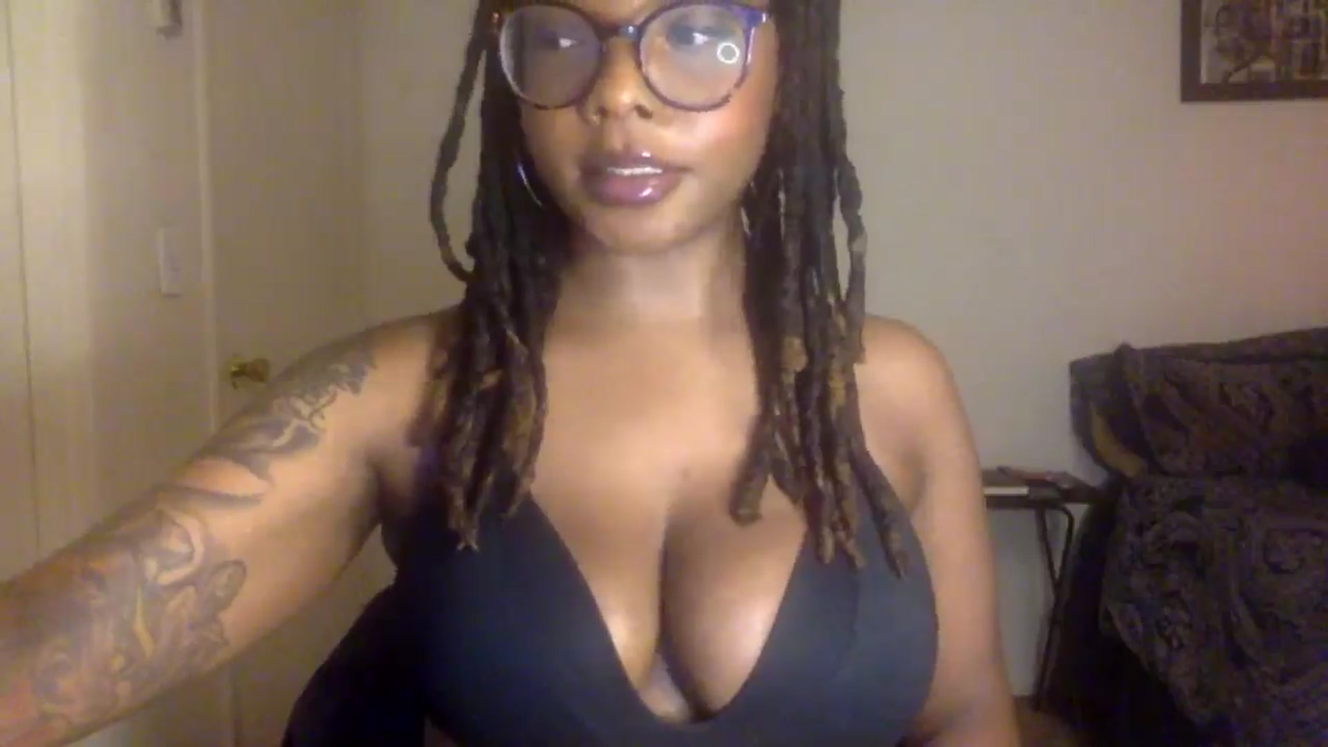 Gallery image thumbnail from warmhoney888's myfreecams stream on, 09/06/2025, 08:00 image 15 of 20