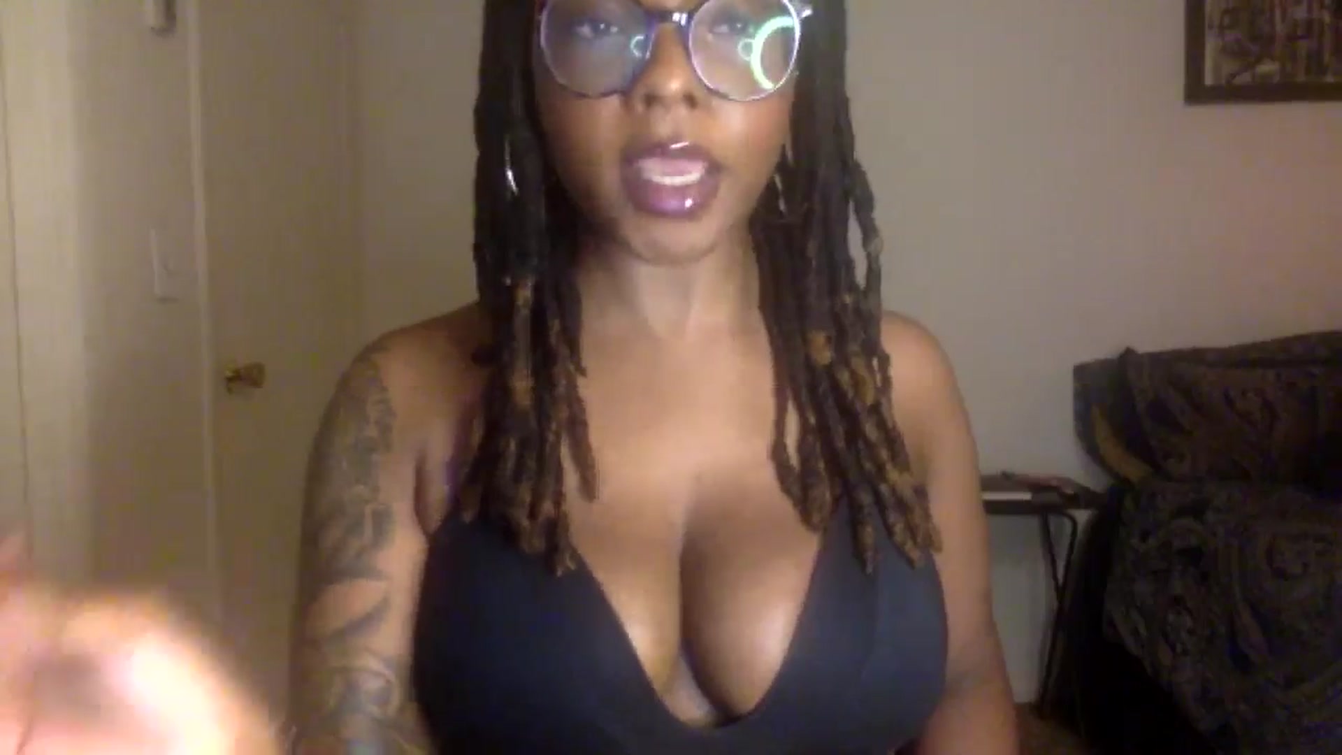 Gallery image thumbnail from warmhoney888's myfreecams stream on, 09/06/2025, 08:00 image 8 of 20