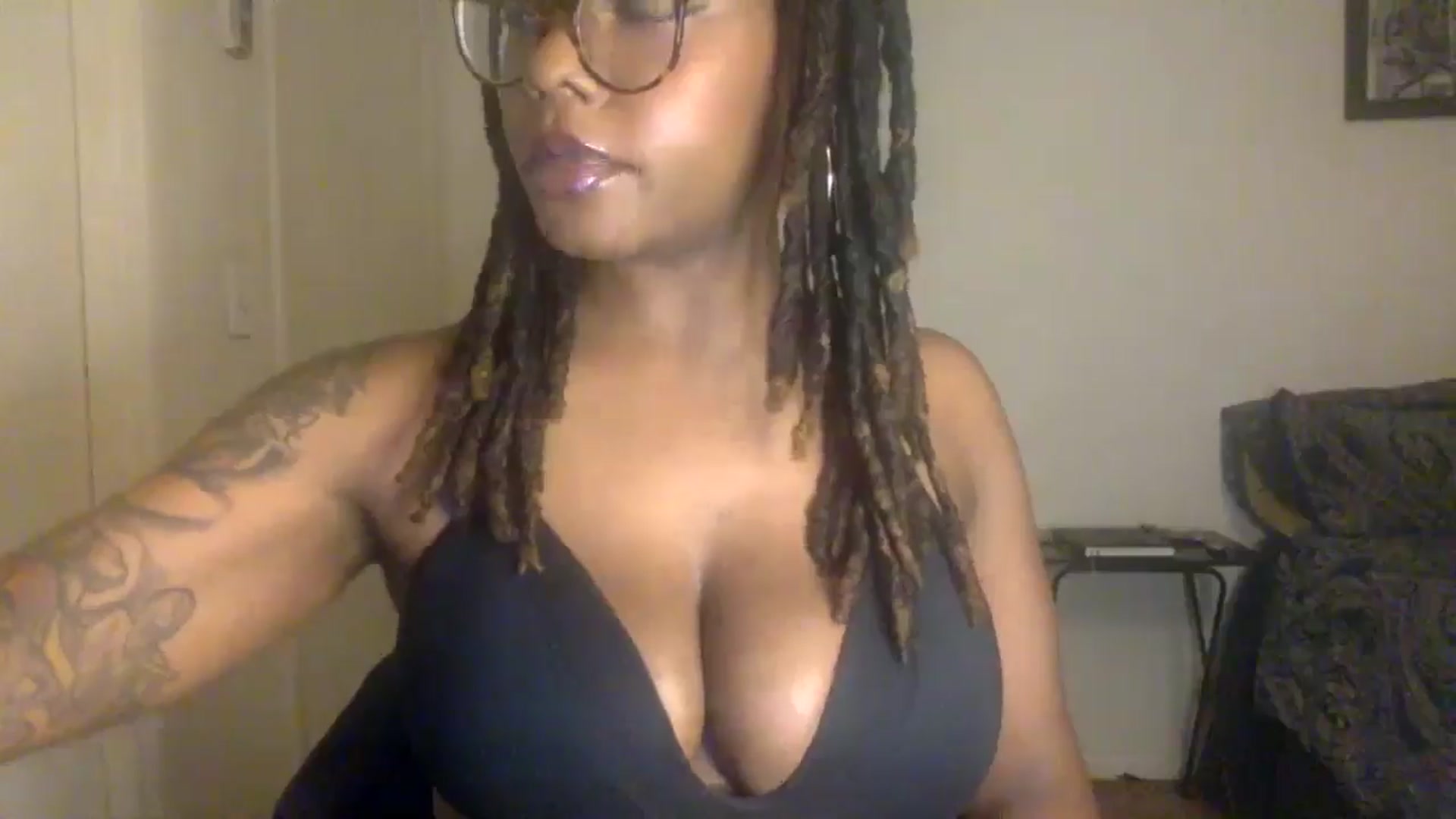 Gallery image thumbnail from warmhoney888's myfreecams stream on, 09/06/2025, 09:08 image 2 of 20