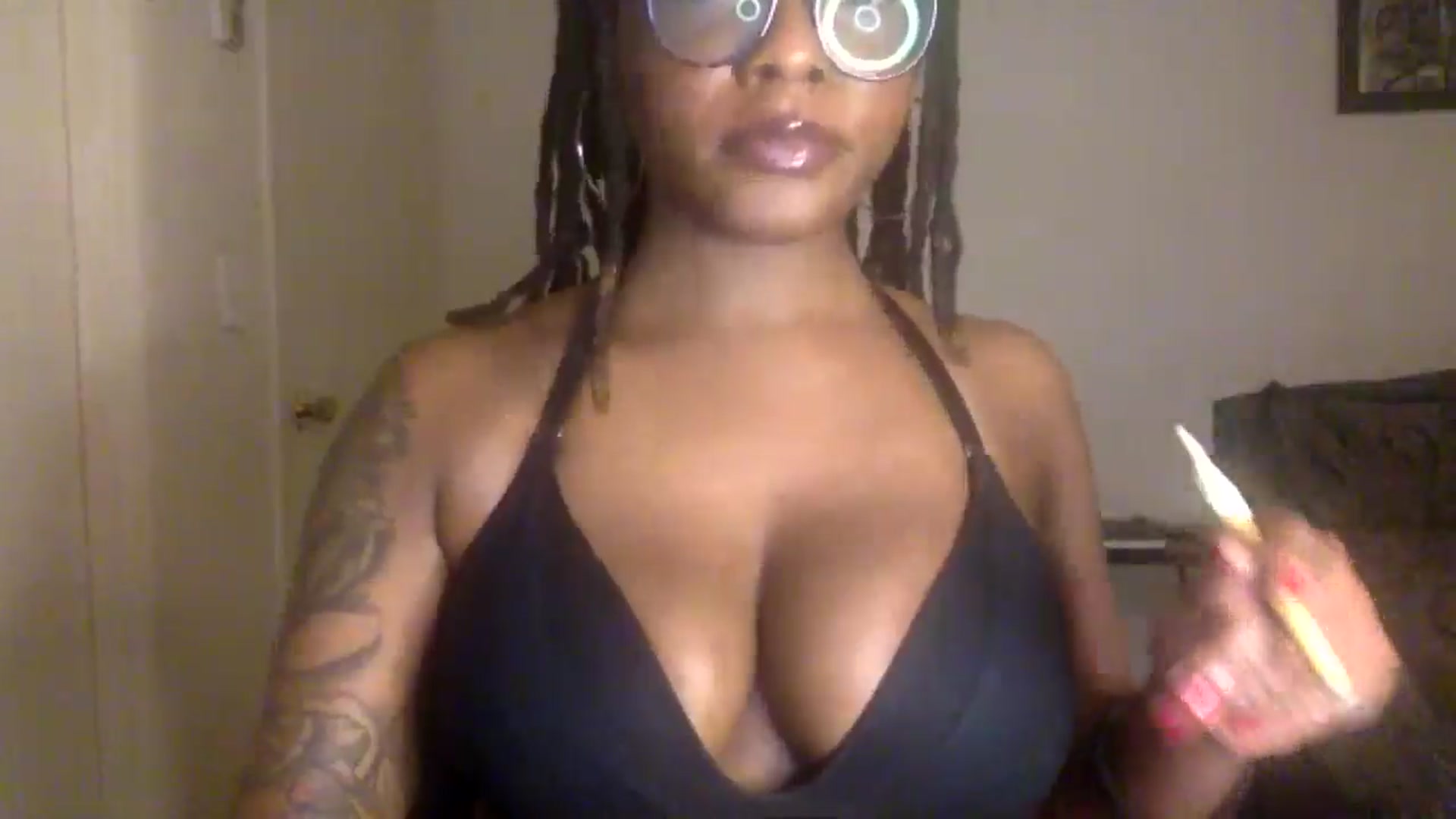 Gallery image thumbnail from warmhoney888's myfreecams stream on, 09/06/2025, 10:16 image 8 of 20