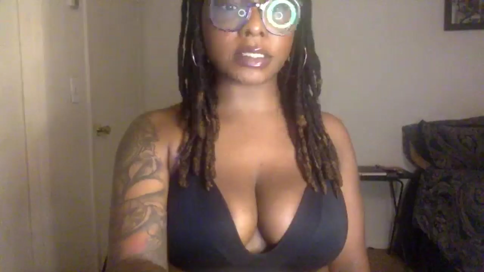 Gallery image thumbnail from warmhoney888's myfreecams stream on, 09/06/2025, 10:16 image 2 of 20