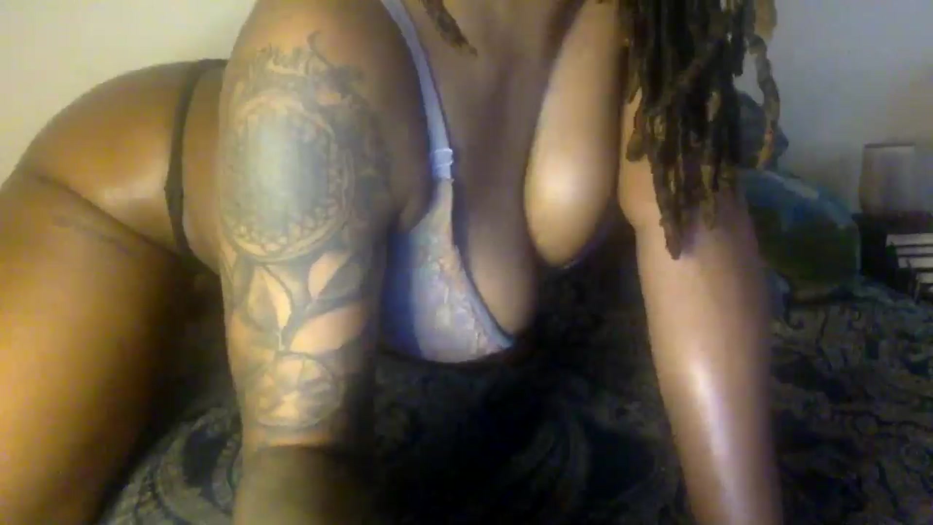 Gallery image thumbnail from warmhoney888's myfreecams stream on, 12/02/2025, 13:52 image 11 of 20
