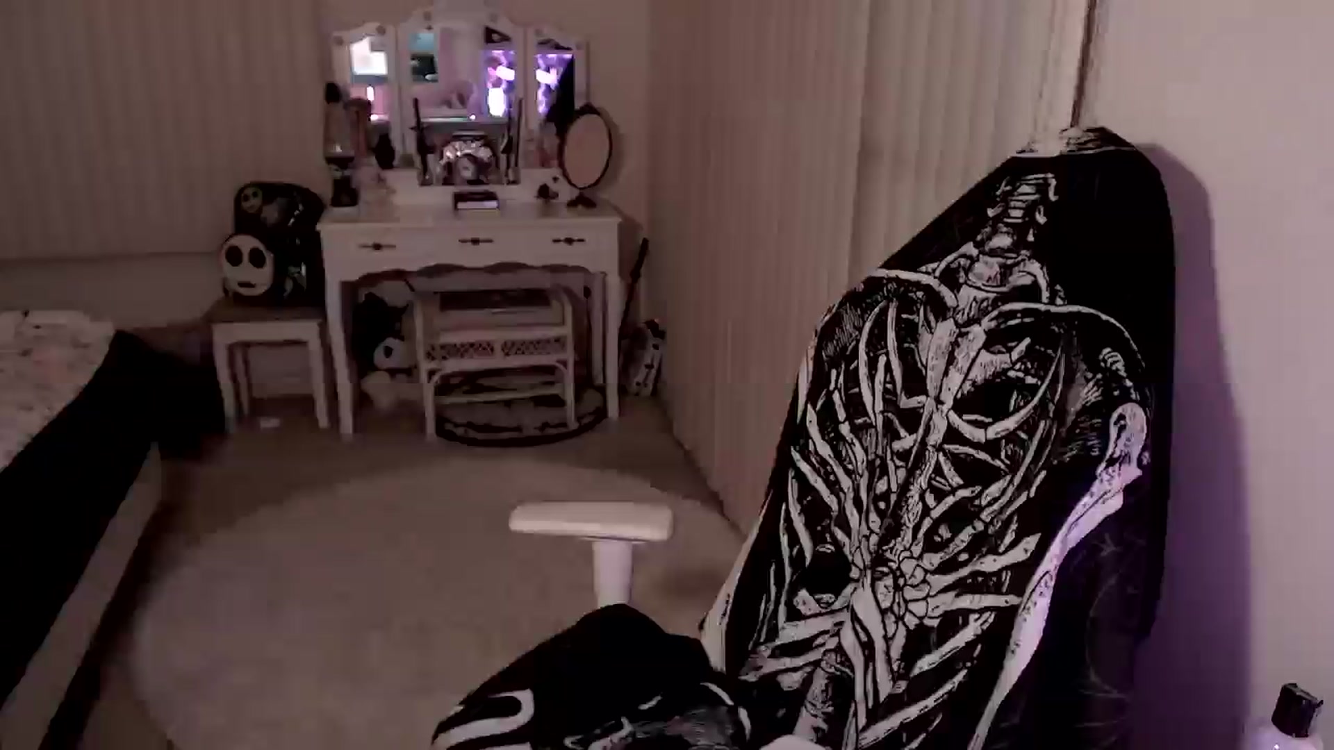 Gallery image thumbnail from wednesdaybae's myfreecams stream on, 03/06/2025, 09:11 image 17 of 20