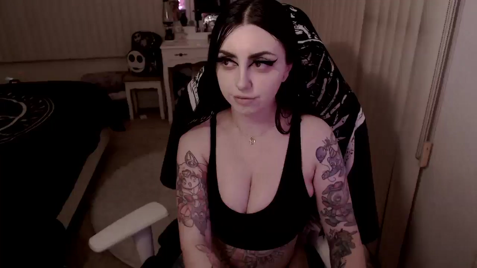 Gallery image thumbnail from wednesdaybae's myfreecams stream on, 03/07/2025, 08:17 image 14 of 20