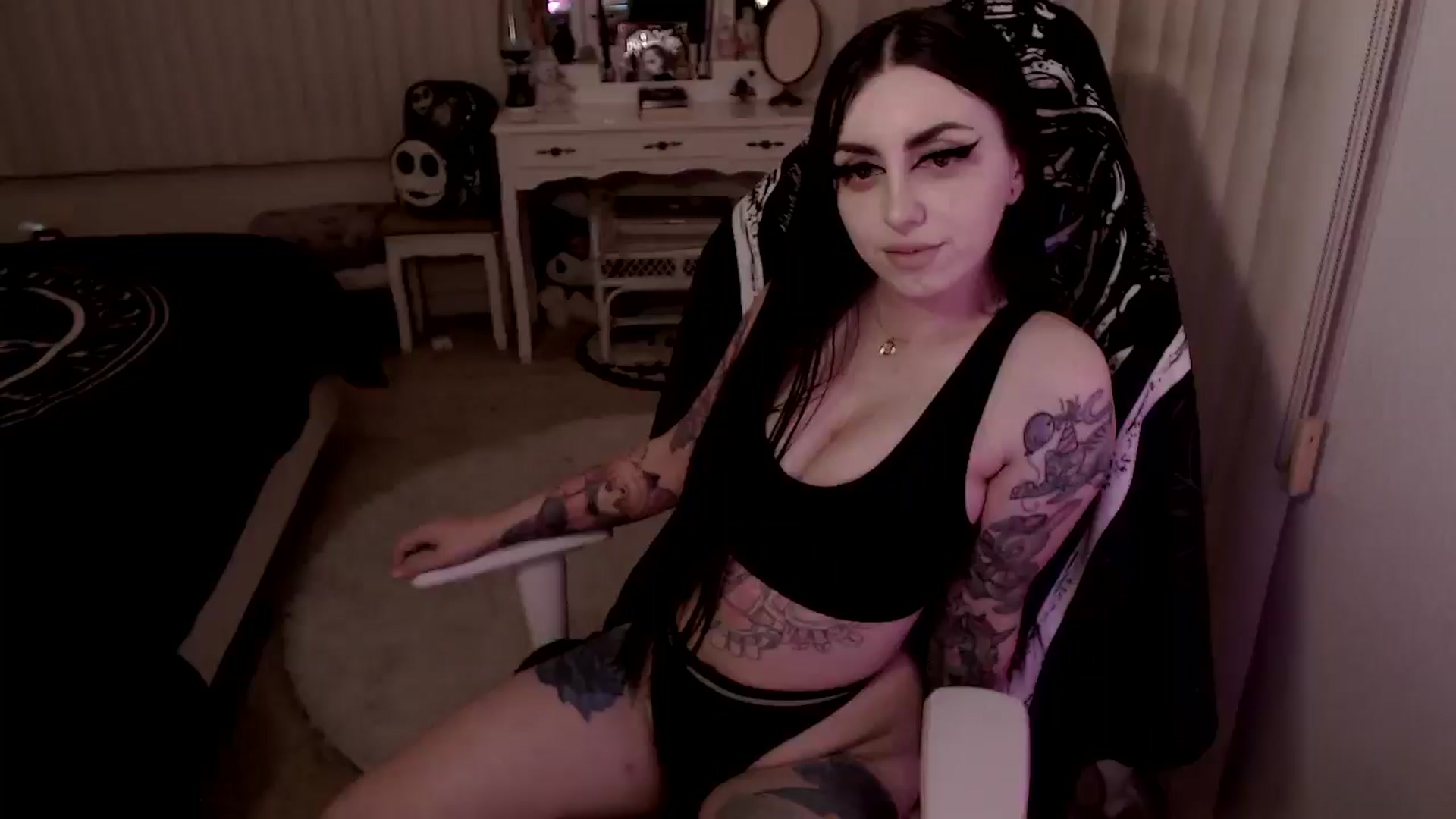 Gallery image thumbnail from wednesdaybae's myfreecams stream on, 03/07/2025, 09:18 image 12 of 20