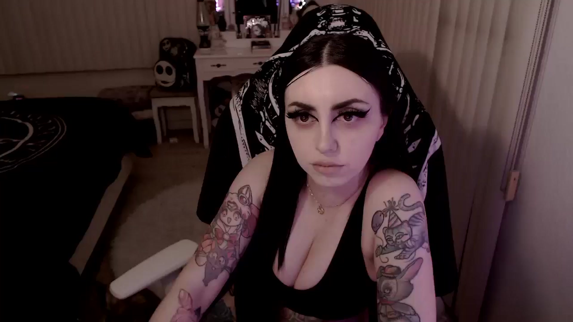 Gallery image thumbnail from wednesdaybae's myfreecams stream on, 03/07/2025, 09:18 image 1 of 20