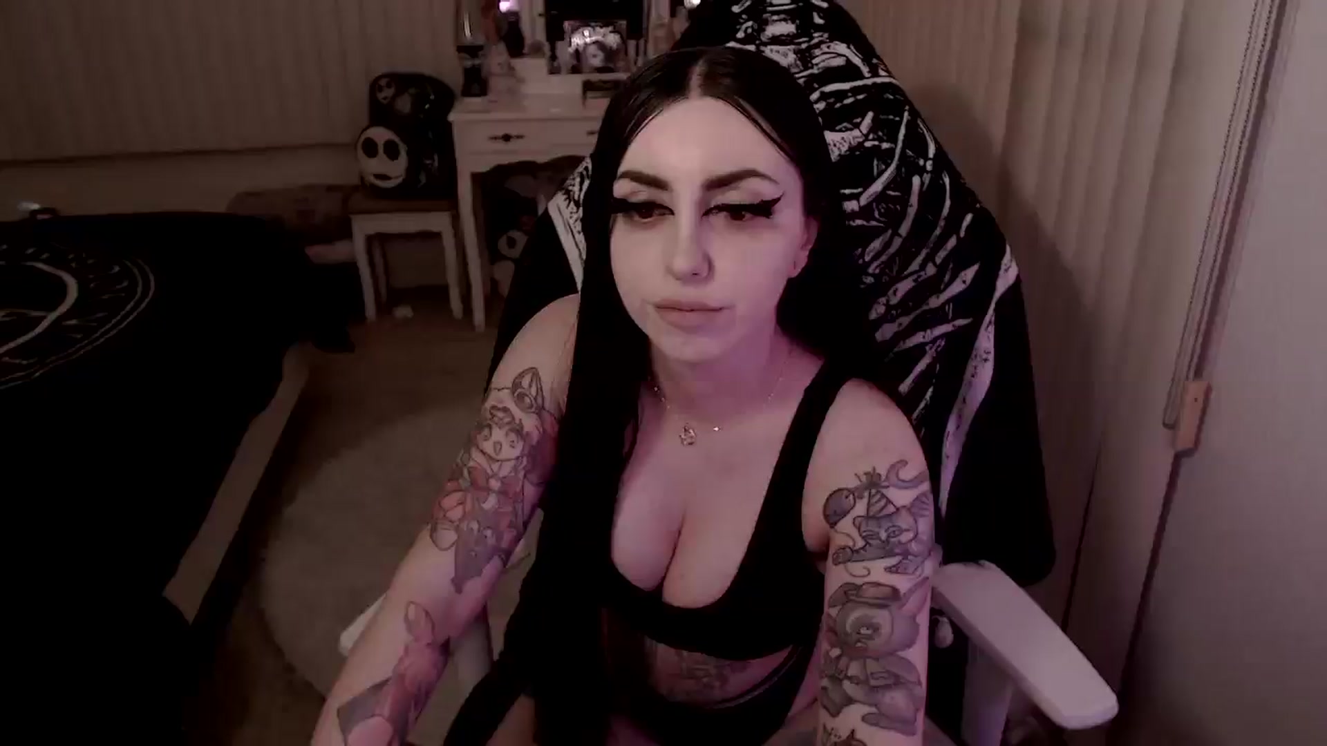Gallery image thumbnail from wednesdaybae's myfreecams stream on, 03/07/2025, 09:35 image 6 of 20