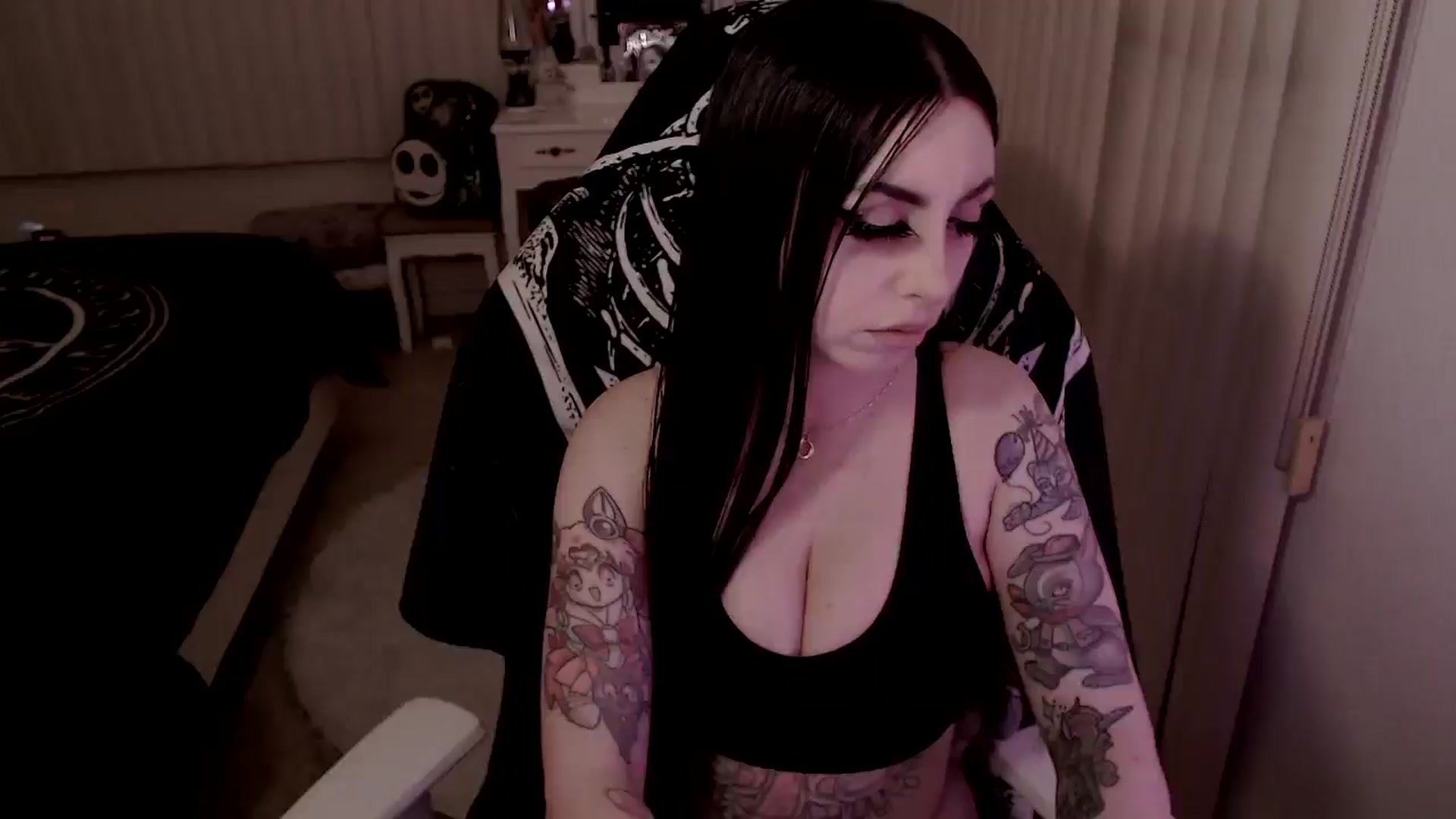 Gallery image thumbnail from wednesdaybae's myfreecams stream on, 03/07/2025, 10:13 image 13 of 20