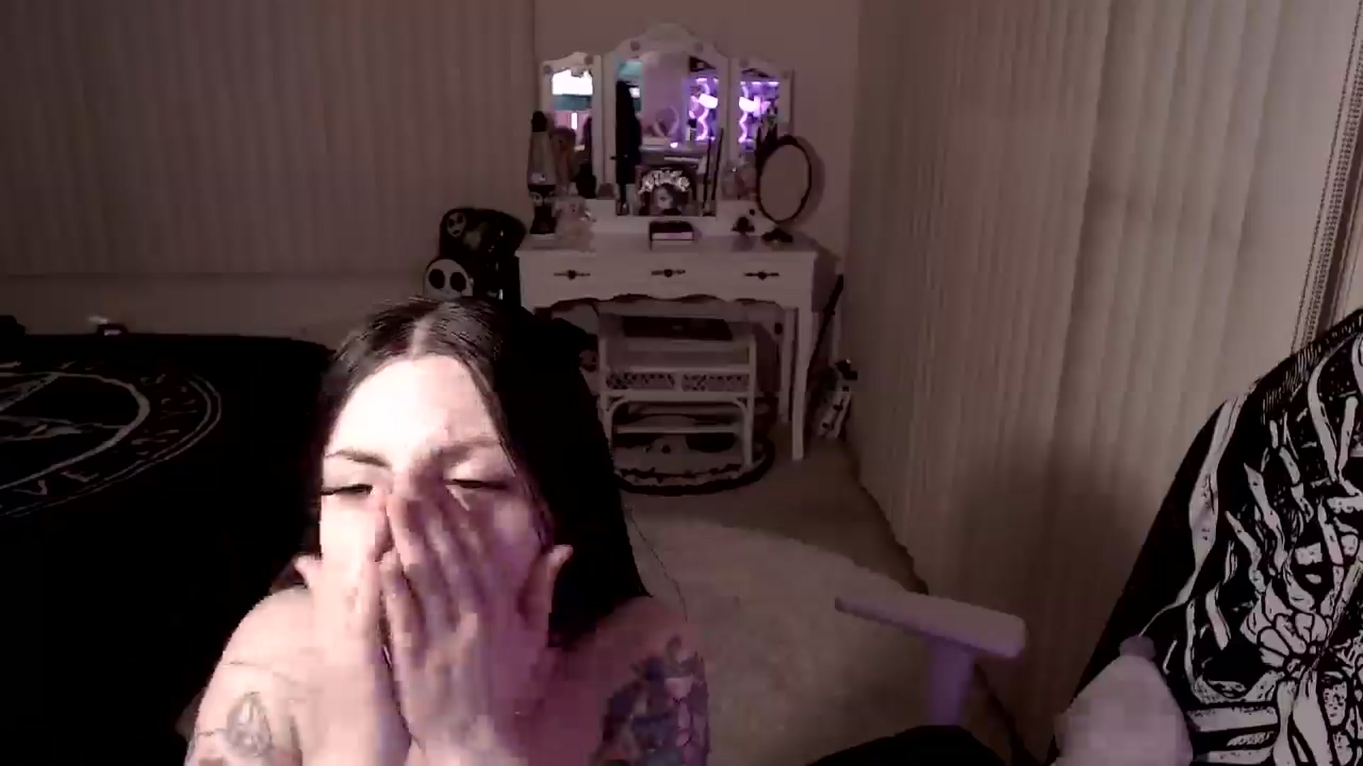 Gallery image thumbnail from wednesdaybae's myfreecams stream on, 03/09/2025, 08:20 image 17 of 20