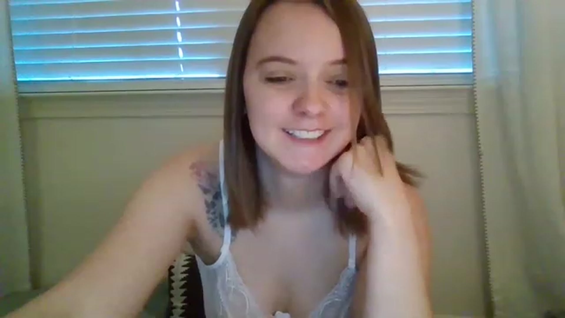 Gallery image thumbnail from wednesdayyyy's myfreecams stream on, 04/17/2023, 15:02 image 5 of 20