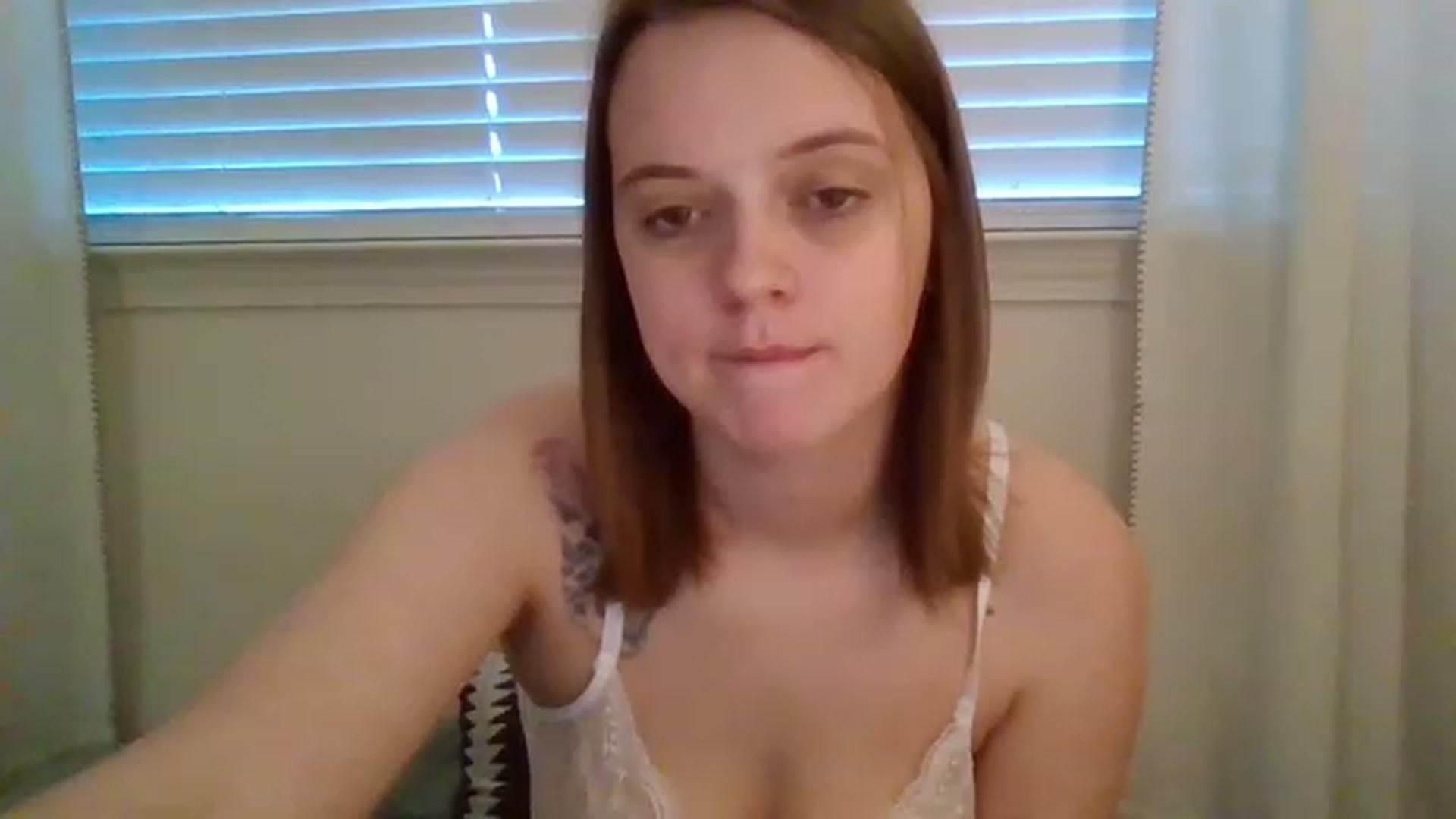 Gallery image thumbnail from wednesdayyyy's myfreecams stream on, 04/17/2023, 15:02 image 6 of 20