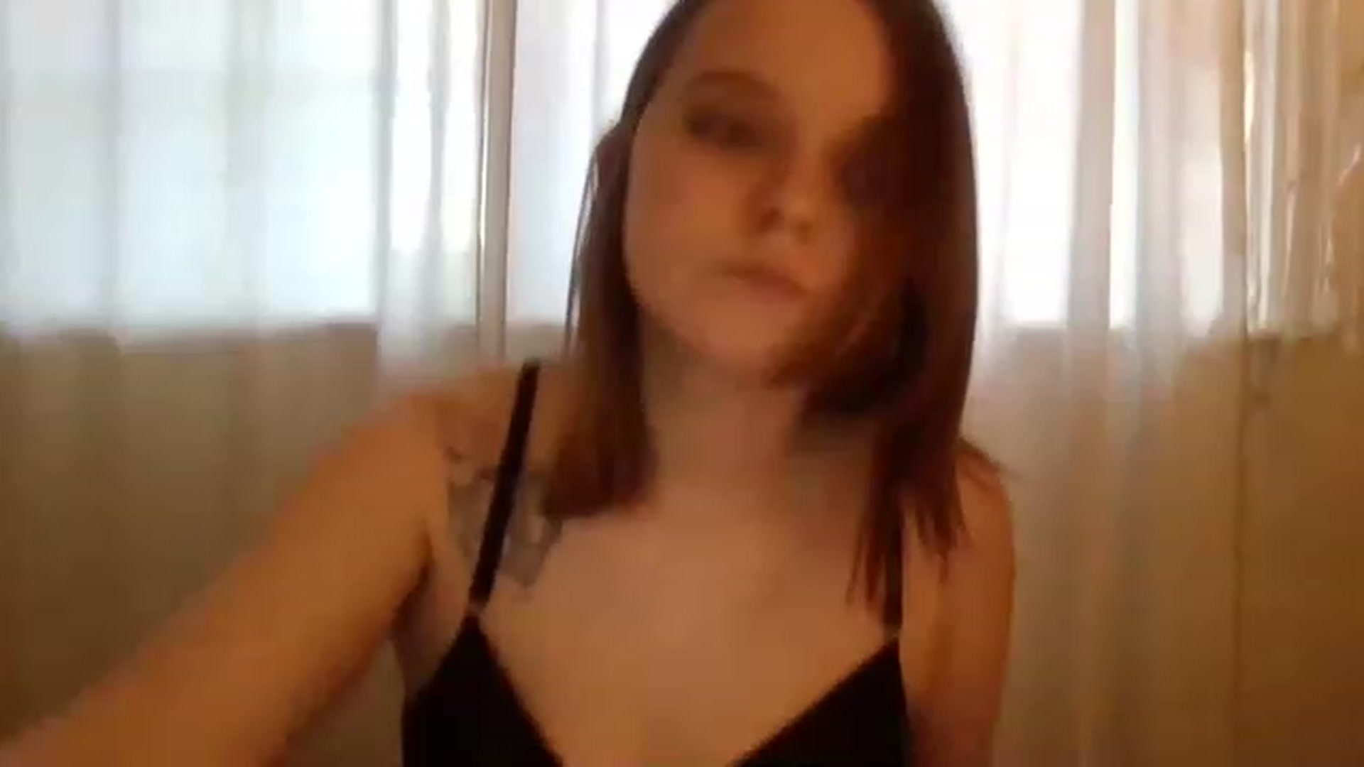 Gallery image thumbnail from wednesdayyyy's myfreecams stream on, 04/18/2023, 16:32 image 17 of 20