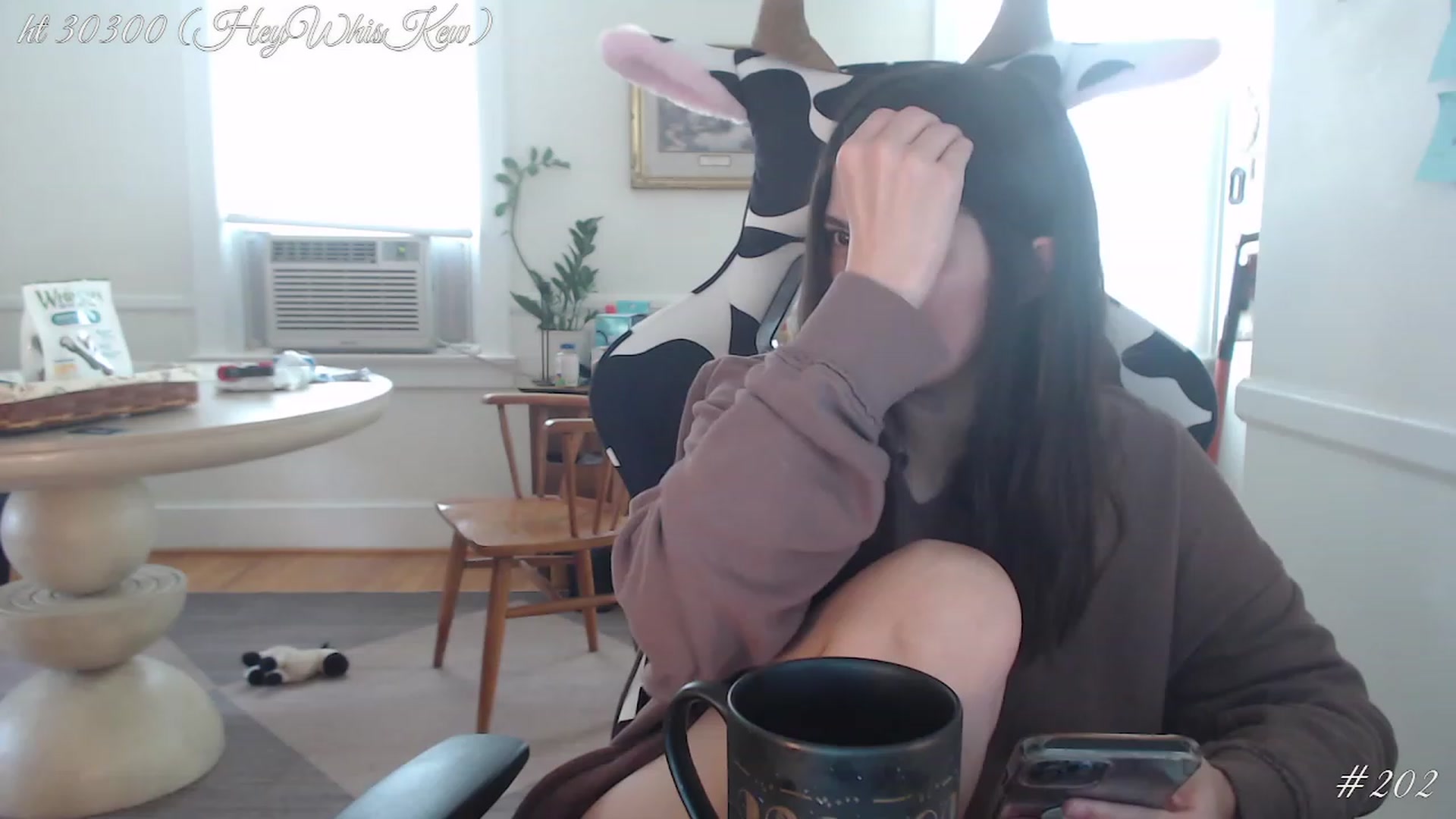 Gallery image thumbnail from whiskewub_rcJ's myfreecams stream on, 05/13/2023, 17:14 image 10 of 20