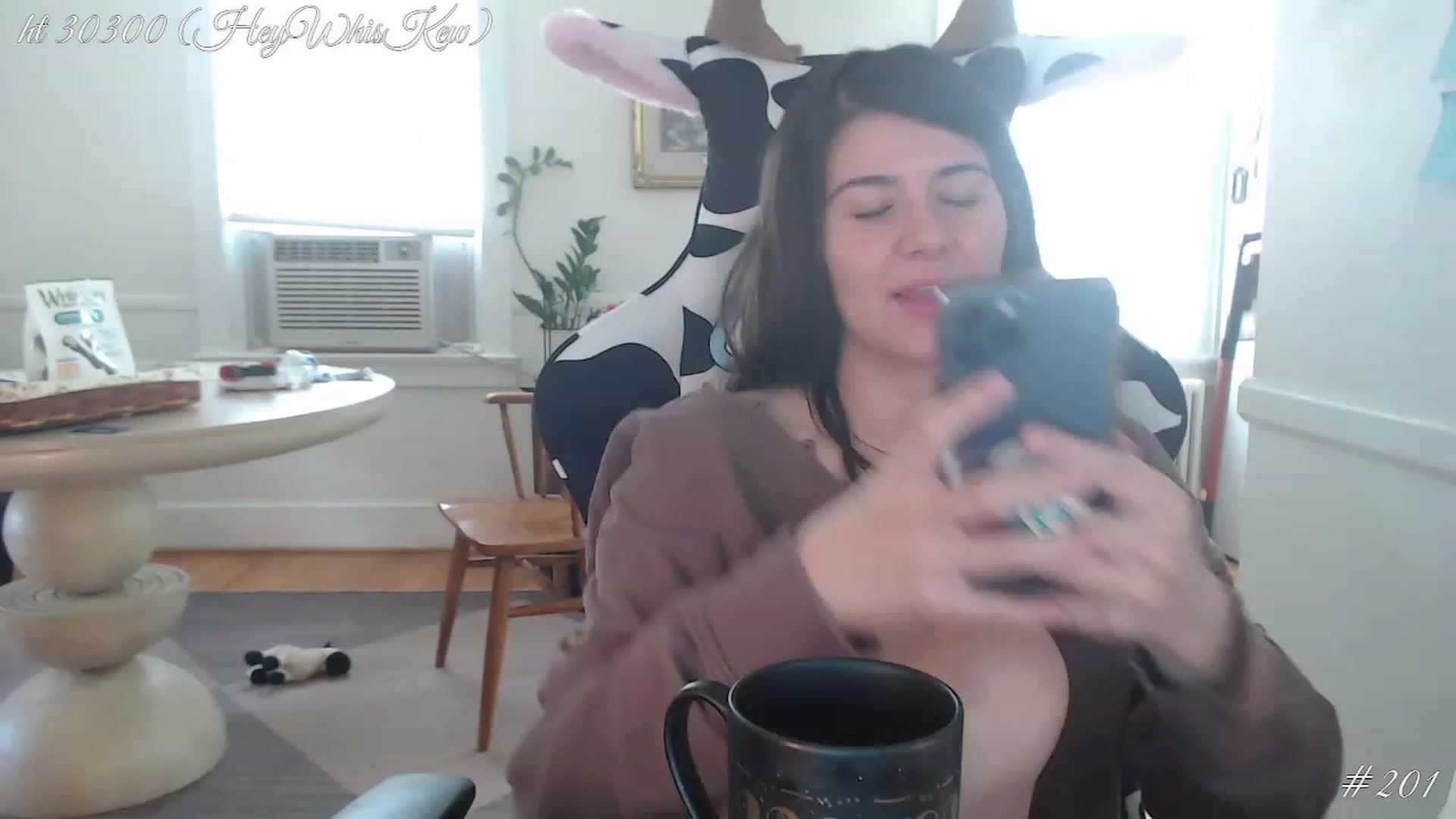 Gallery image thumbnail from whiskewub_rcJ's myfreecams stream on, 05/13/2023, 17:14 image 16 of 20