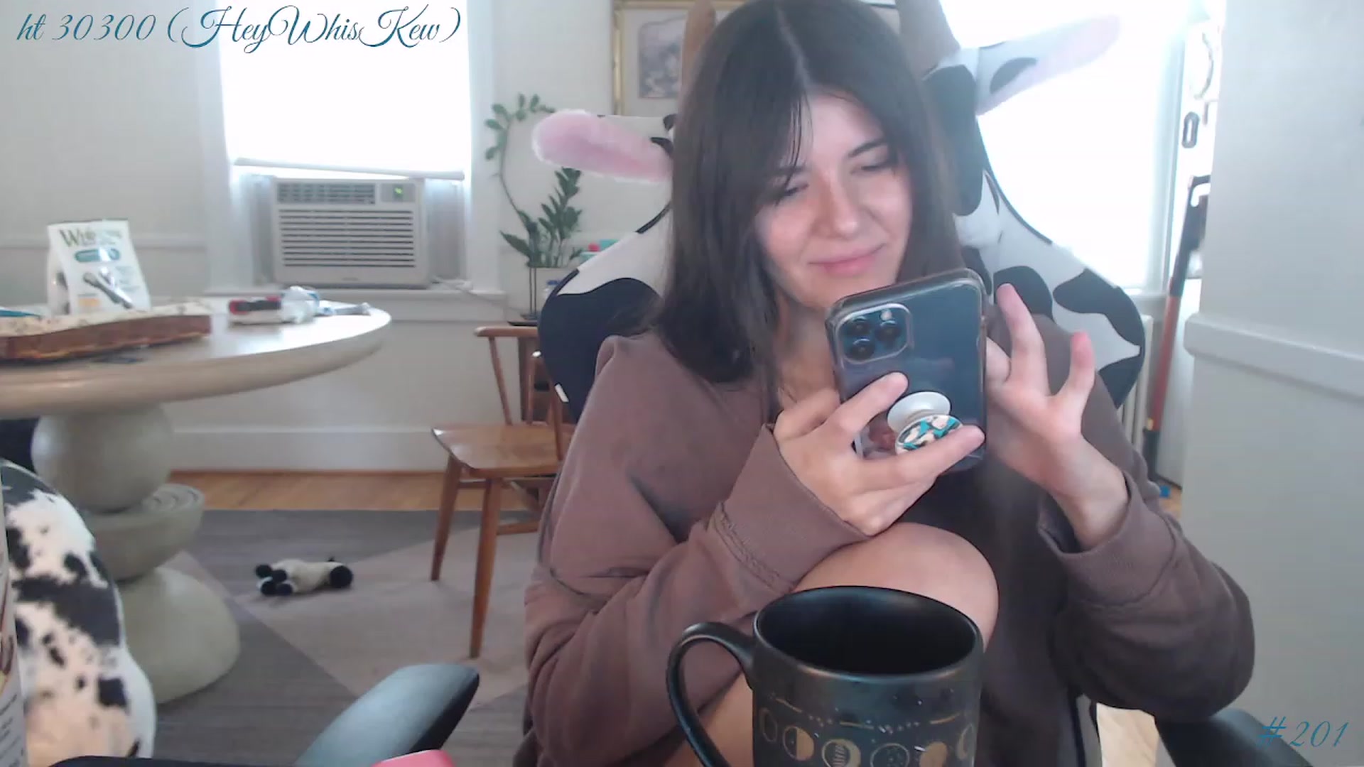 Gallery image thumbnail from whiskewub_rcJ's myfreecams stream on, 05/13/2023, 19:59 image 5 of 20