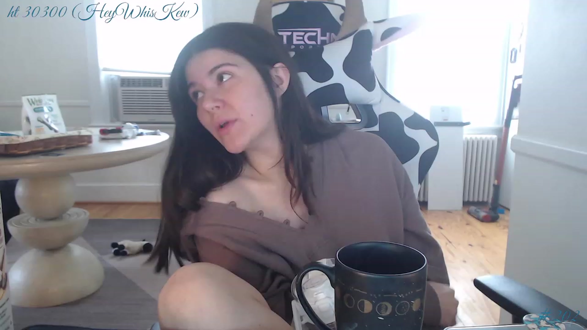 Gallery image thumbnail from whiskewub_rcJ's myfreecams stream on, 05/13/2023, 19:59 image 8 of 20
