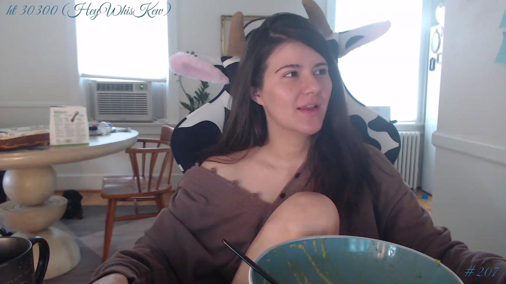 Gallery image thumbnail from whiskewub_rcJ's myfreecams stream on, 05/13/2023, 21:59 image 10 of 20